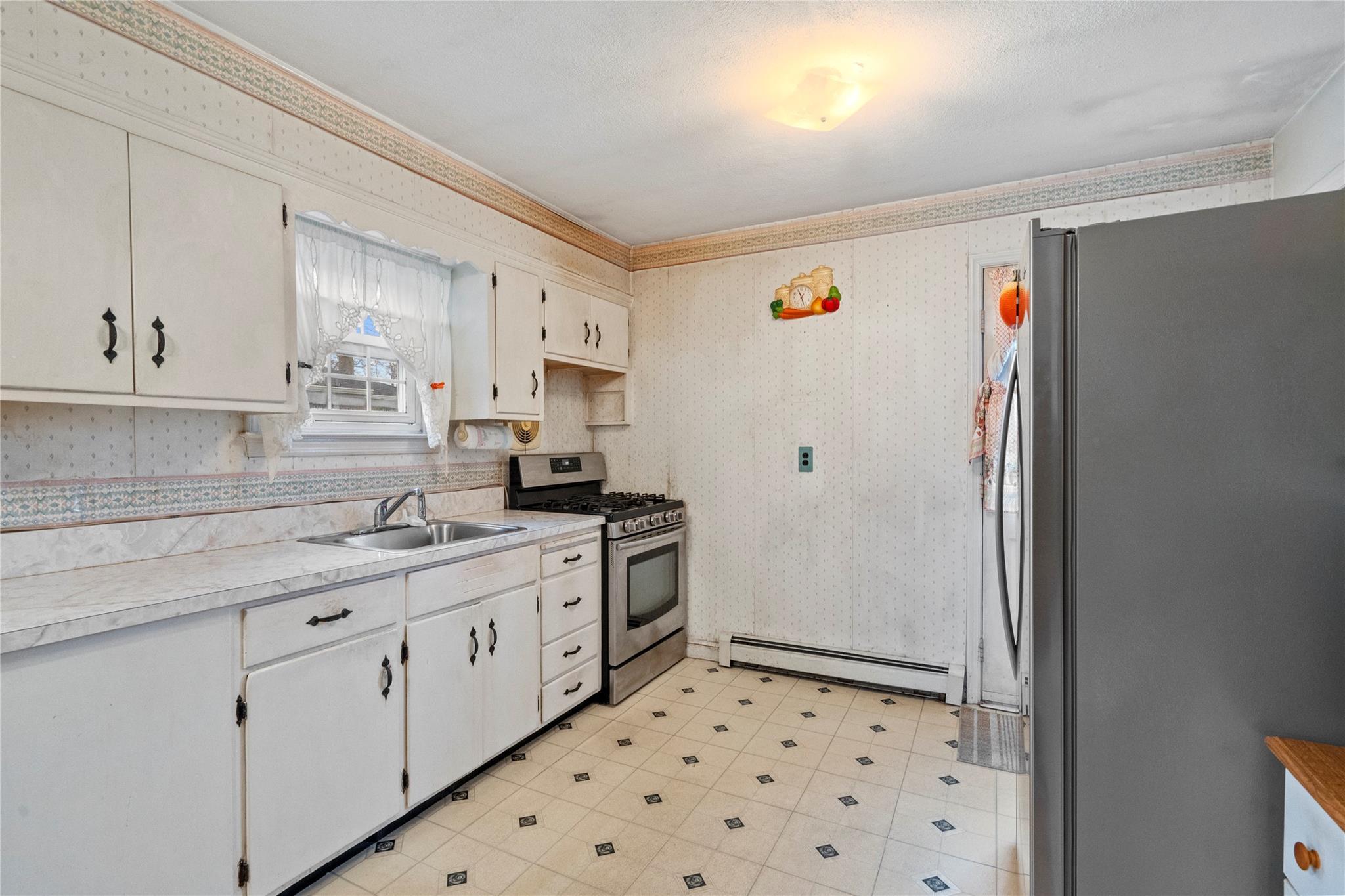Single Family 11th  Suffolk County, NY 11779, MLS-851130-11