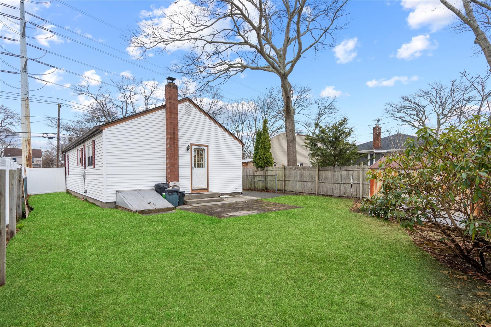 Single Family 11th  Suffolk County, NY 11779, MLS-851130-23