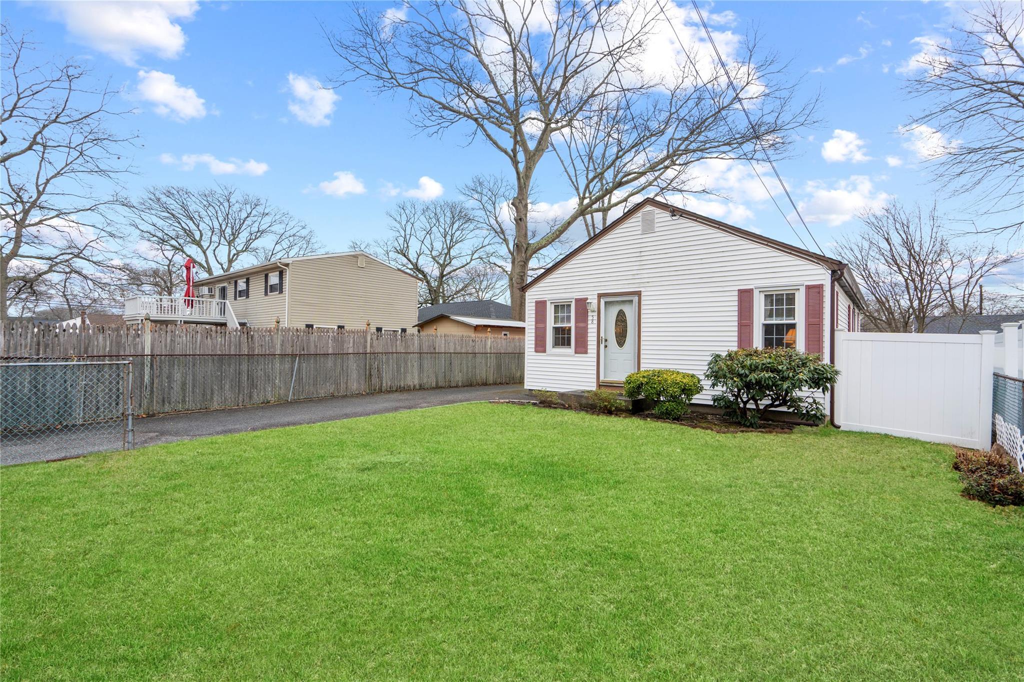Single Family 11th  Suffolk County, NY 11779, MLS-851130-3