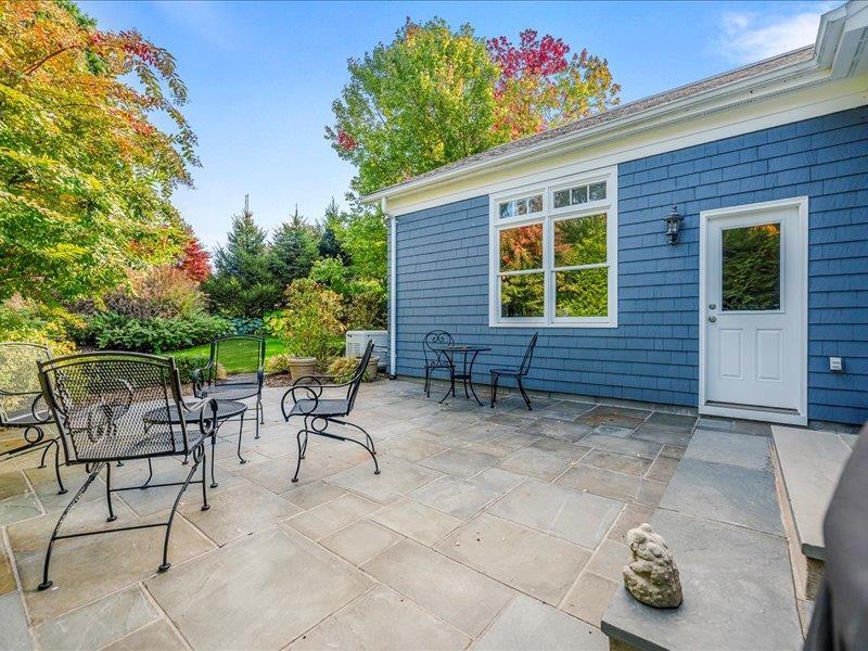 Single Family Fieldstone  Nassau County, NY 11771, MLS-851134-34
