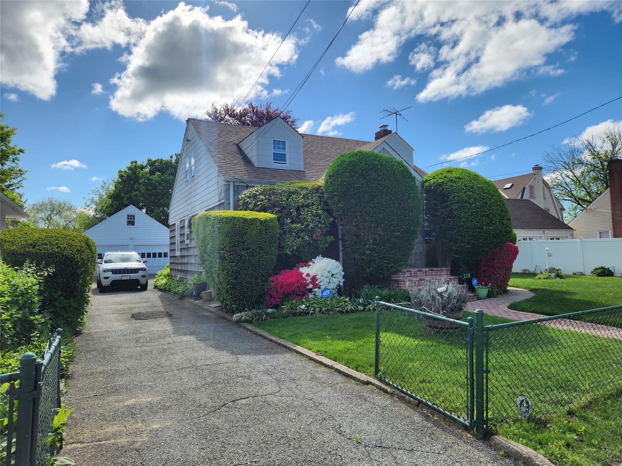 Single Family Rutland  Nassau County, NY 11550, MLS-851136-4