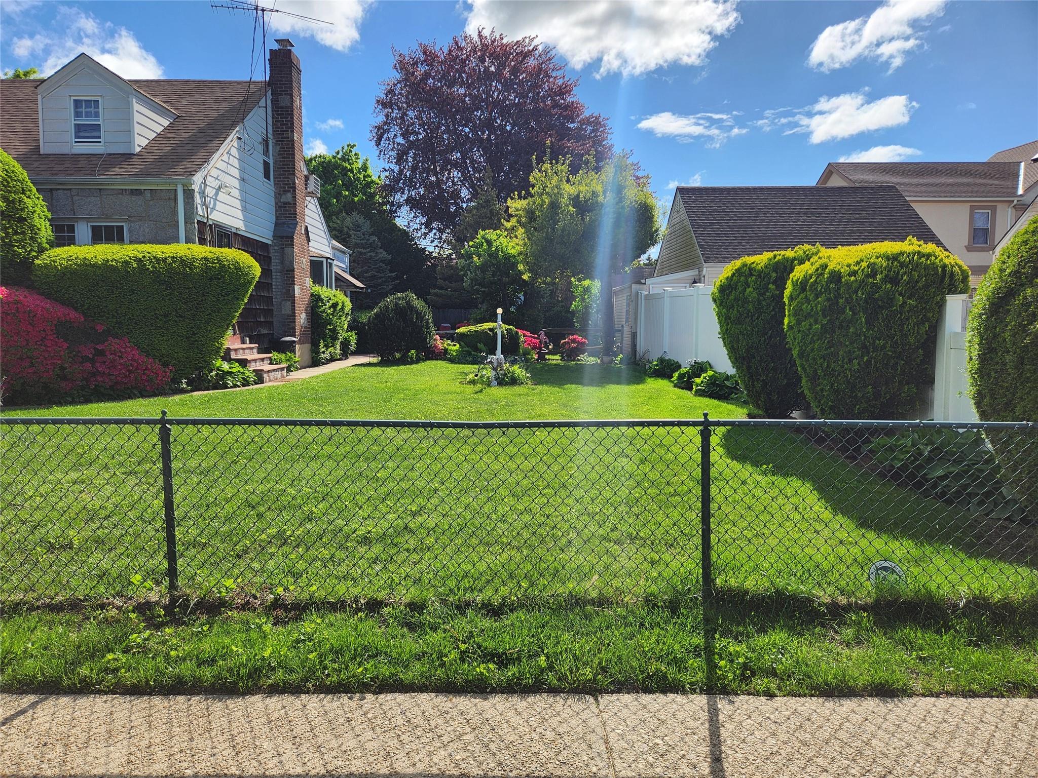 Single Family Rutland  Nassau County, NY 11550, MLS-851136-6