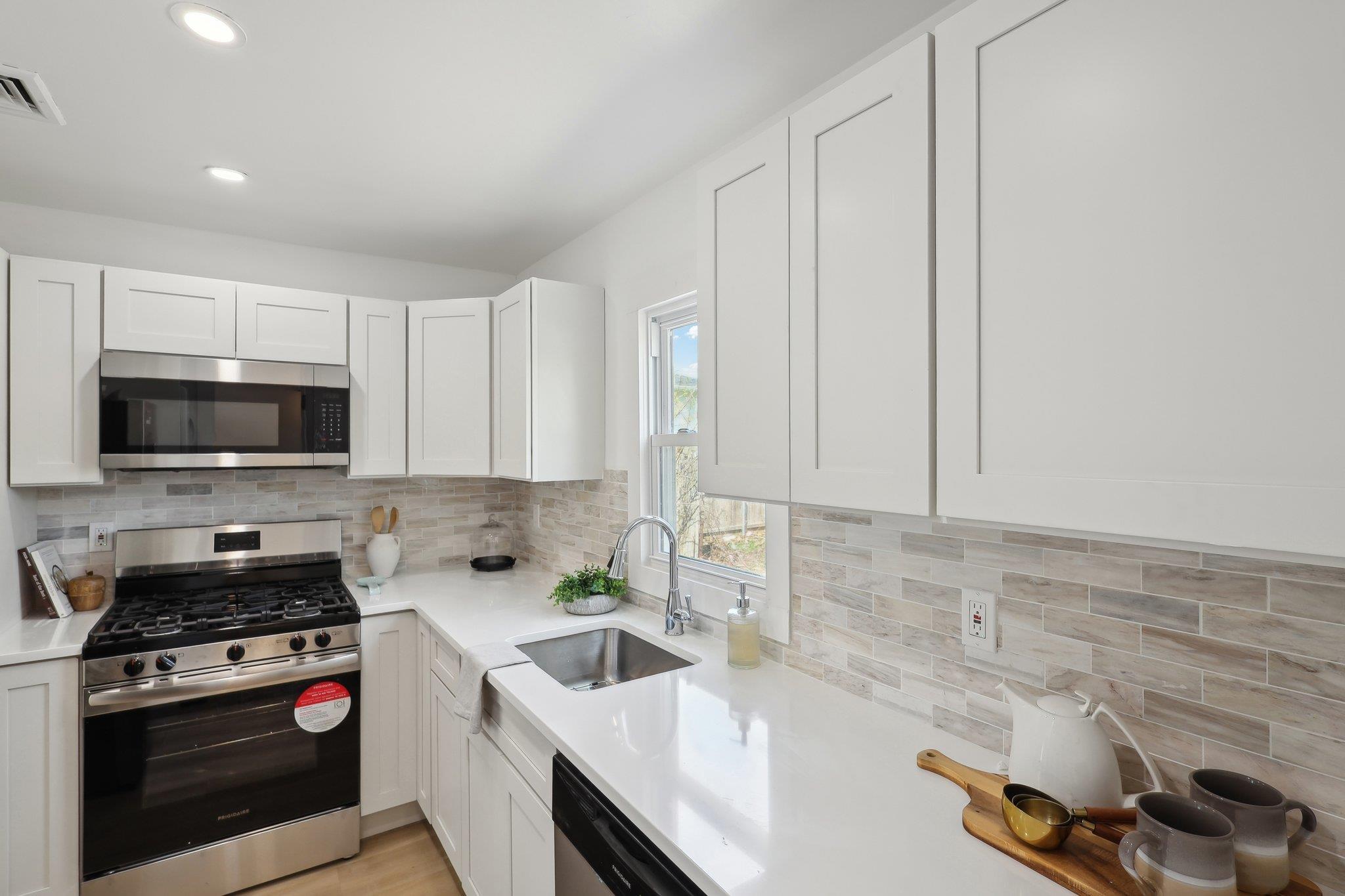 Single Family Ormond  Suffolk County, NY 11784, MLS-851138-9