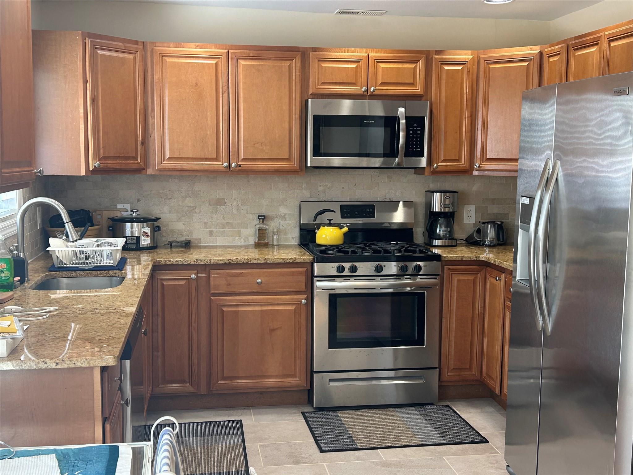 Single Family Oceanview  Suffolk County, NY 11951, MLS-851158-6