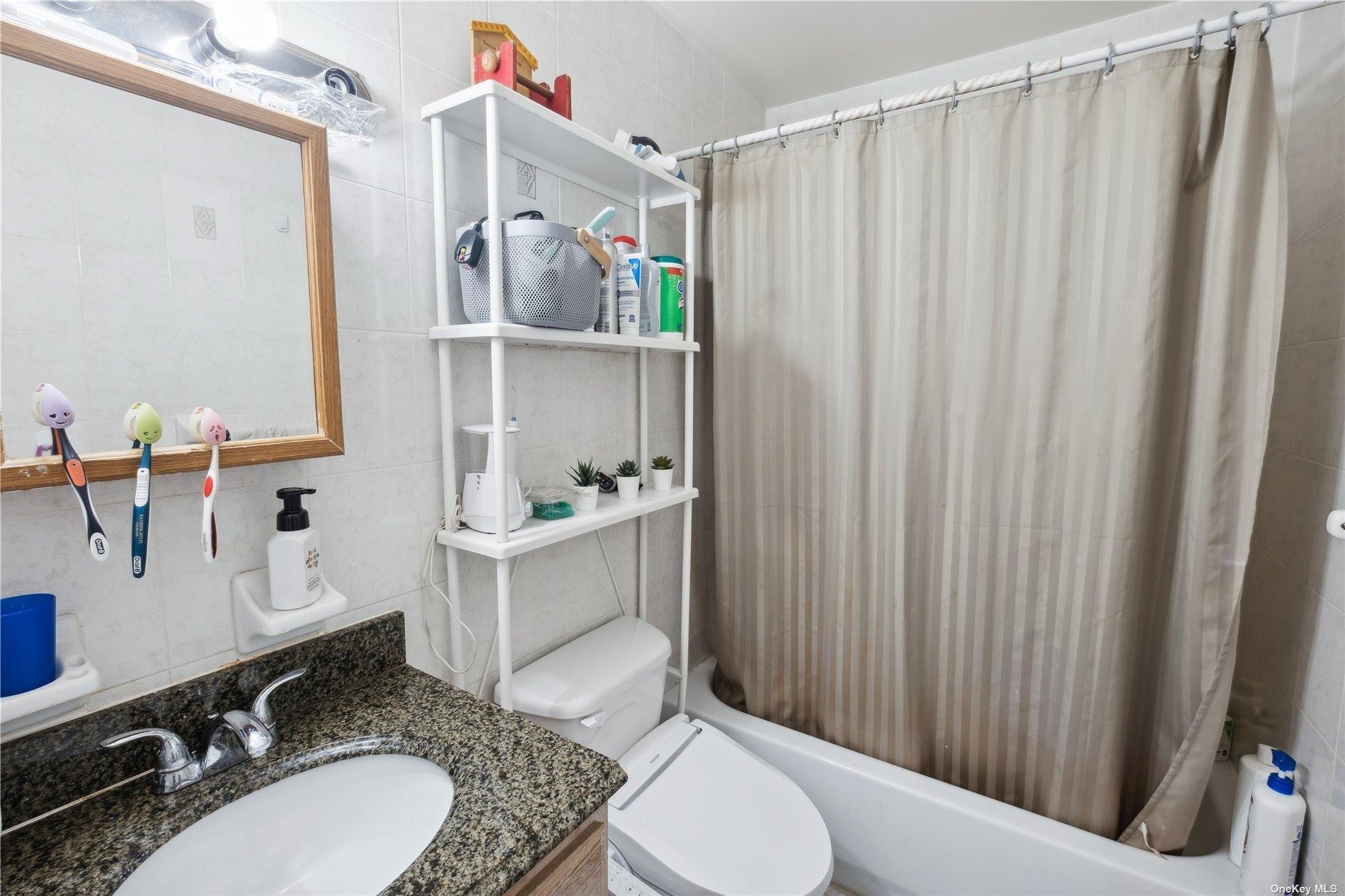 Single Family 41st  Queens, NY 11363, MLS-851161-10
