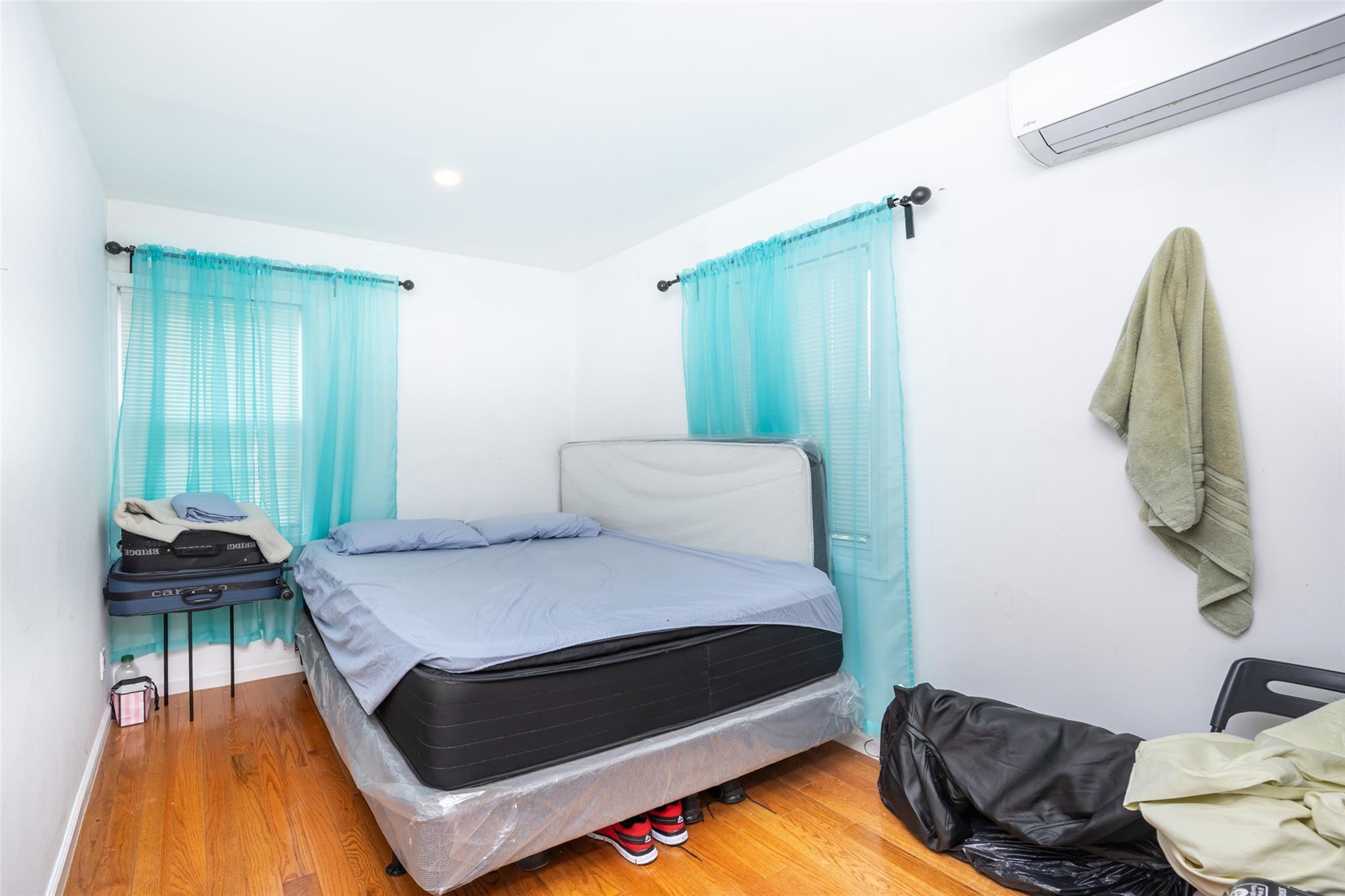 Single Family 64  Queens, NY 11367, MLS-851163-20