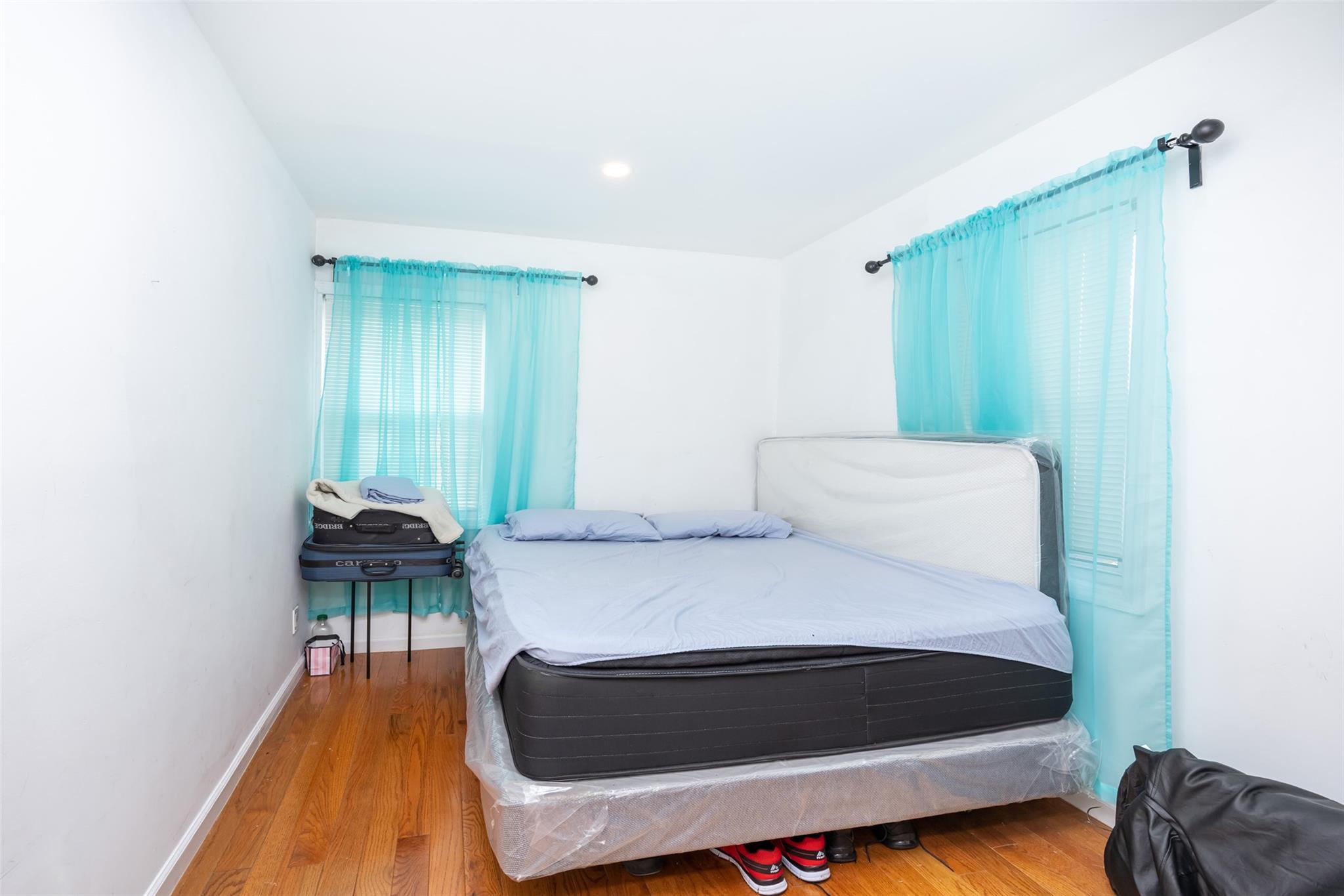 Single Family 64  Queens, NY 11367, MLS-851163-21