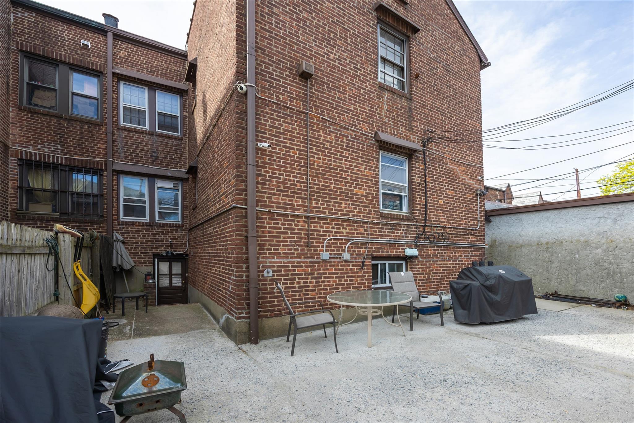 Single Family 64  Queens, NY 11367, MLS-851163-37