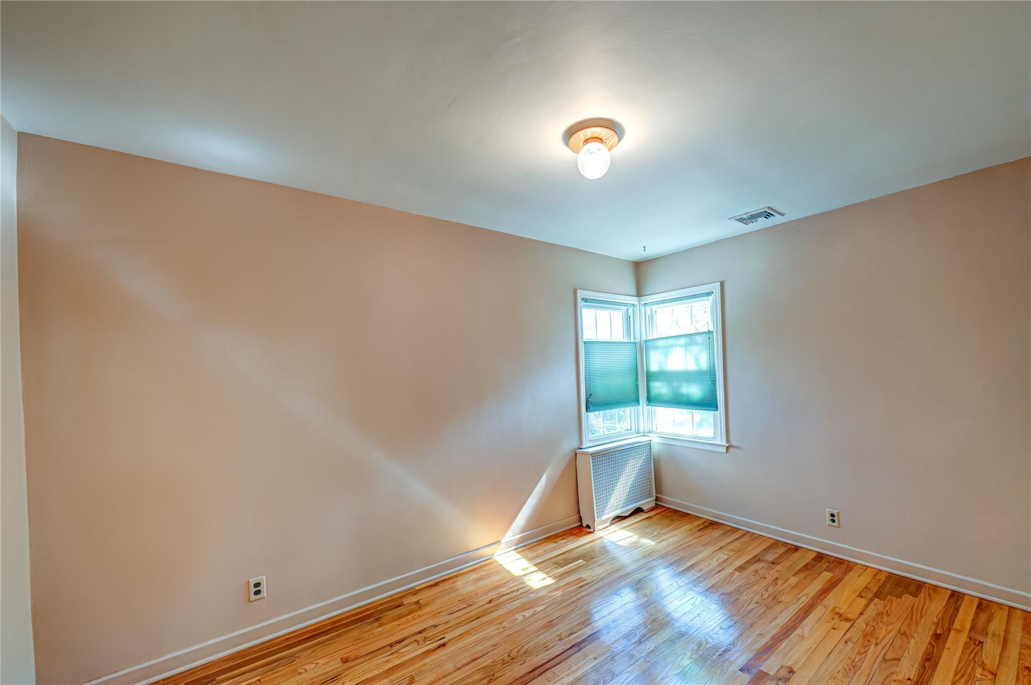 Single Family Earl  Nassau County, NY 11566, MLS-851175-10