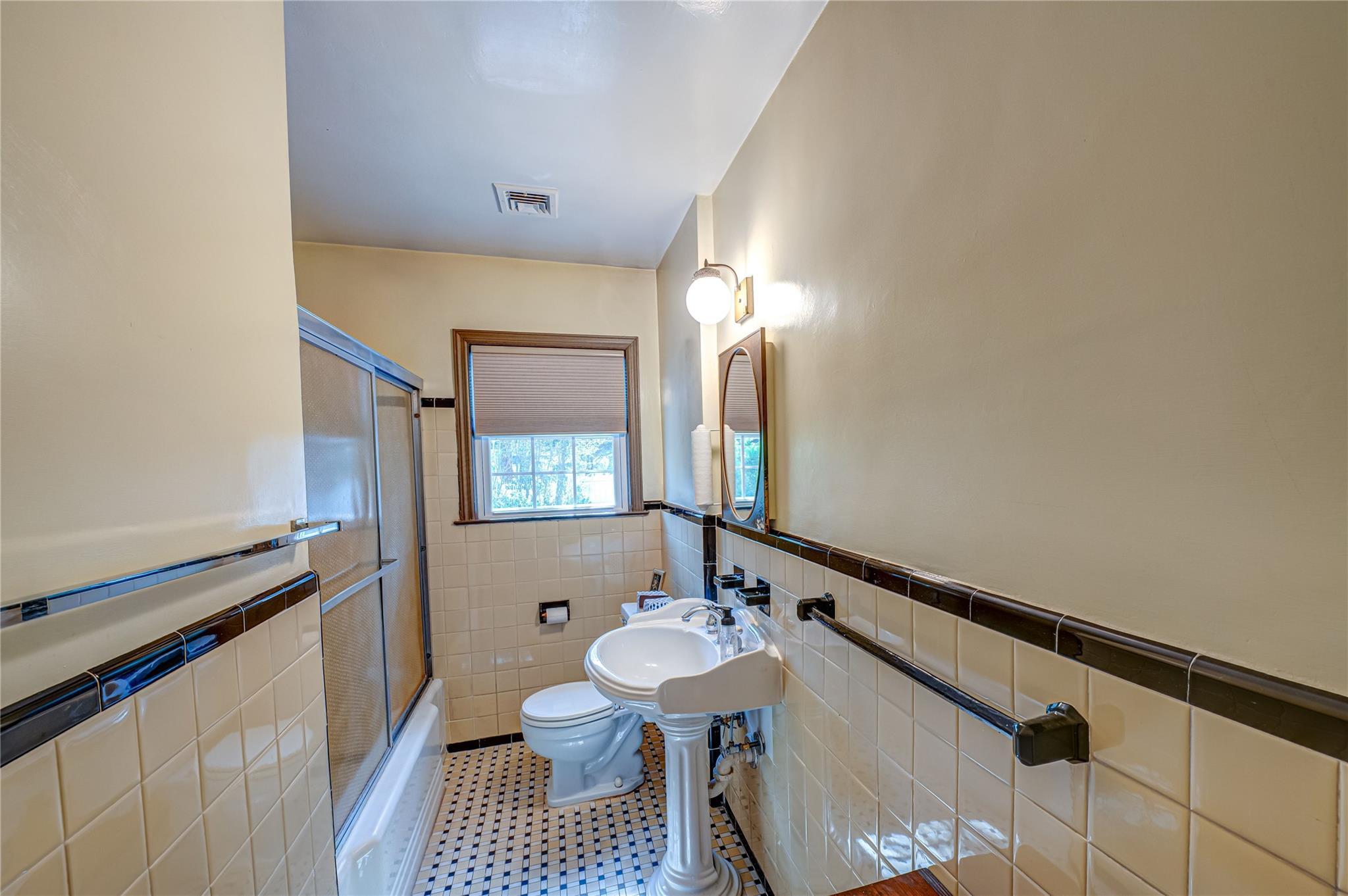 Single Family Earl  Nassau County, NY 11566, MLS-851175-11
