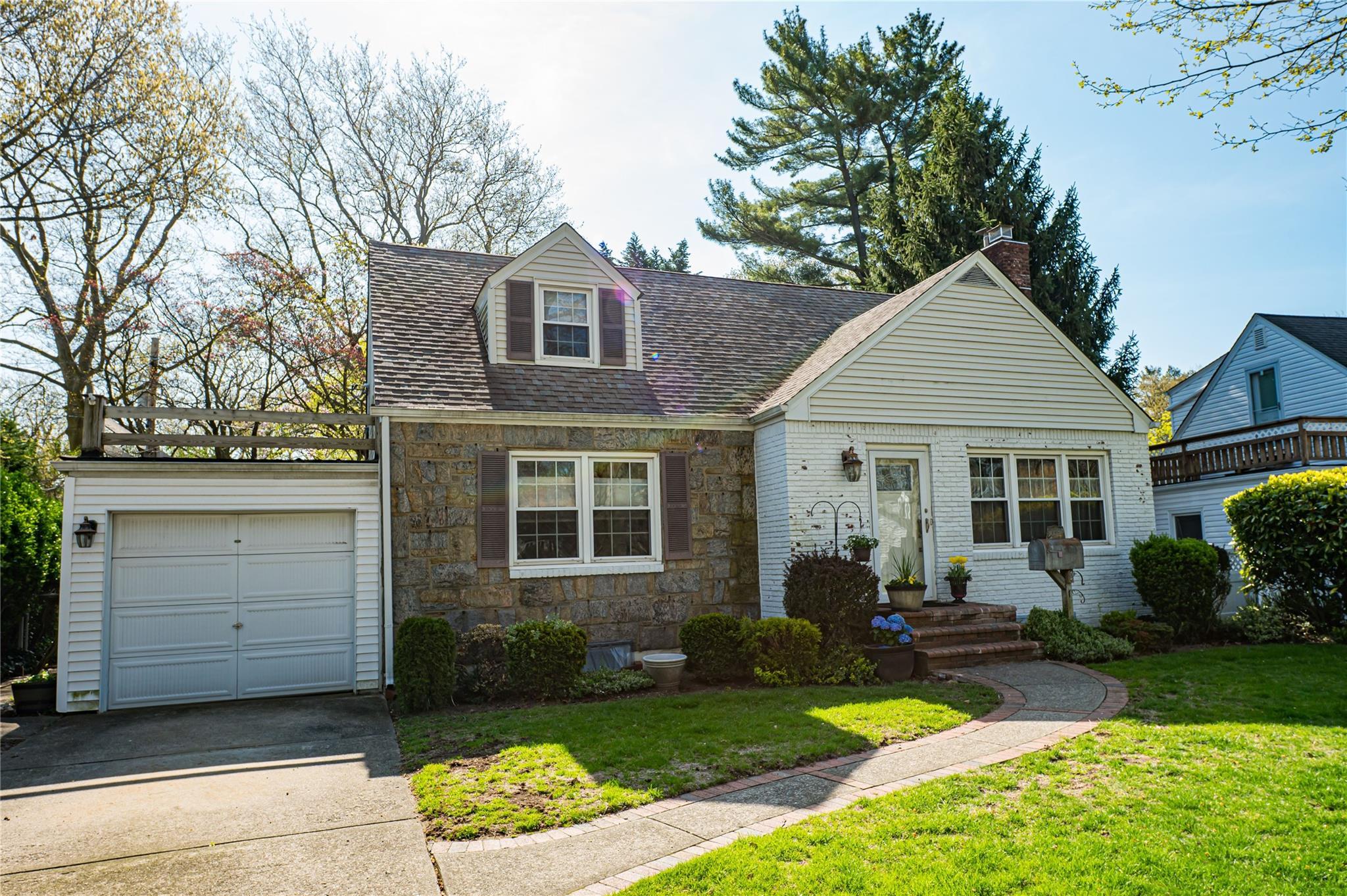 Single Family Earl  Nassau County, NY 11566, MLS-851175-2