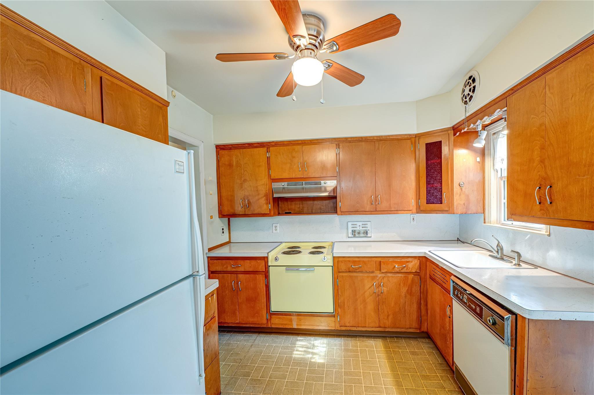 Single Family Earl  Nassau County, NY 11566, MLS-851175-6