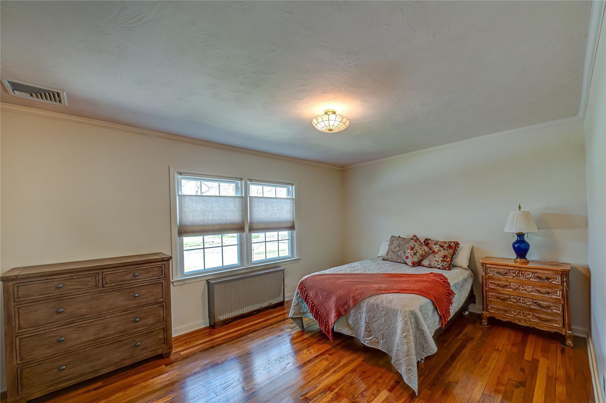 Single Family Earl  Nassau County, NY 11566, MLS-851175-9
