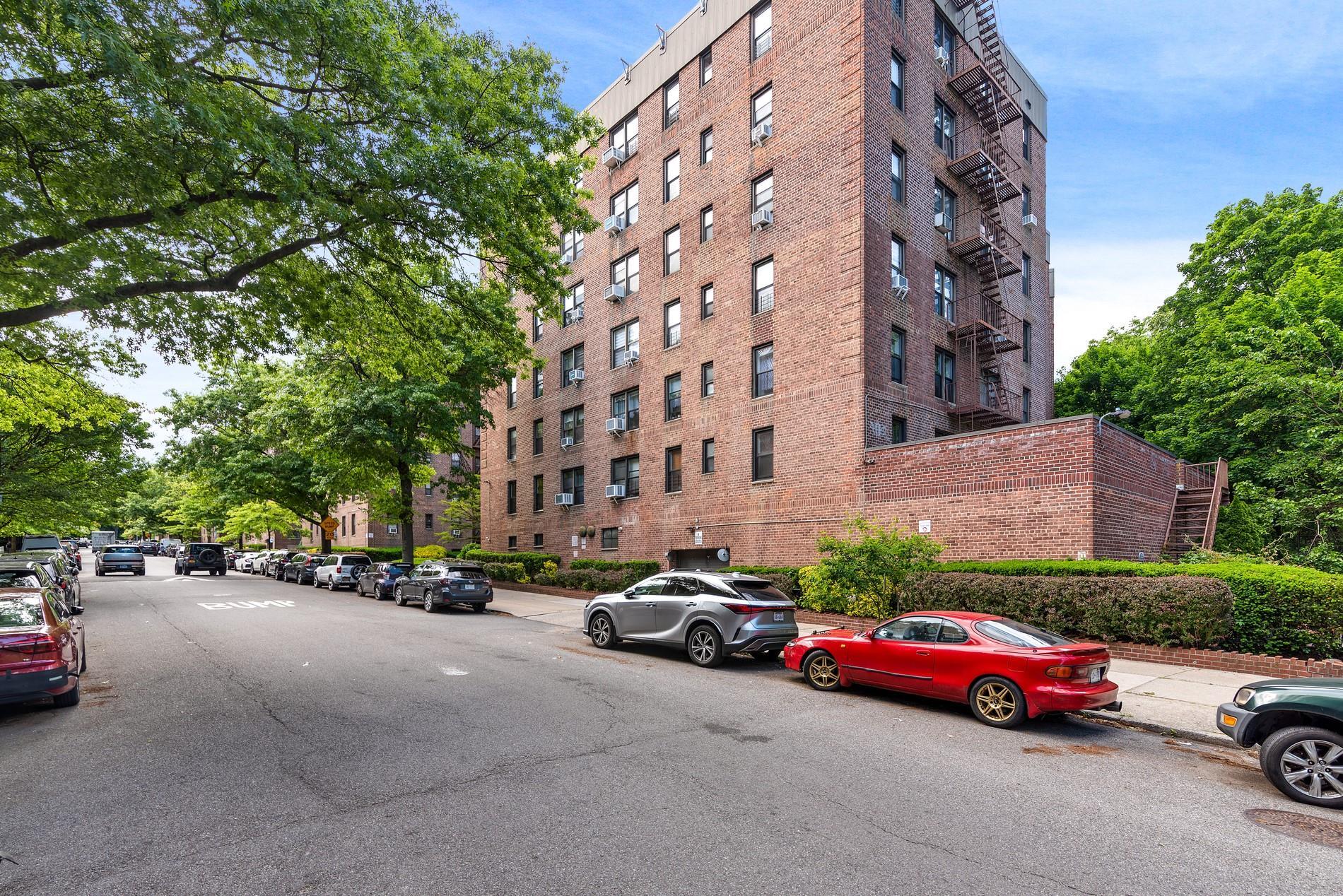 Coop 98  Queens, NY 11421, MLS-851179-3