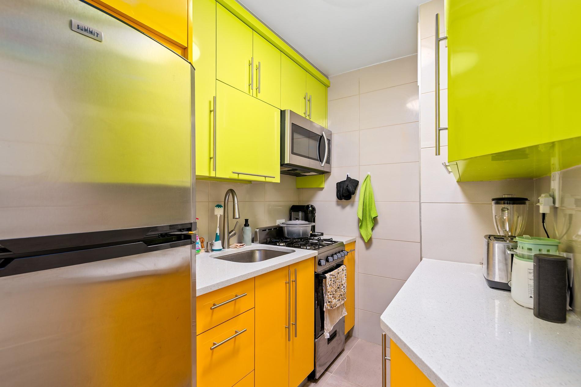 Coop 98  Queens, NY 11421, MLS-851179-4