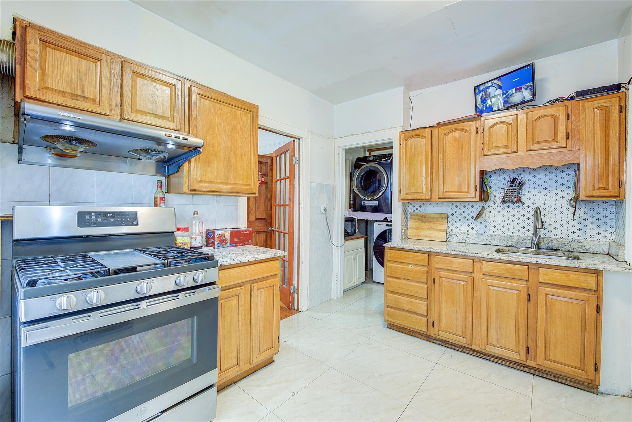 Single Family 6th  Queens, NY 11356, MLS-851186-16