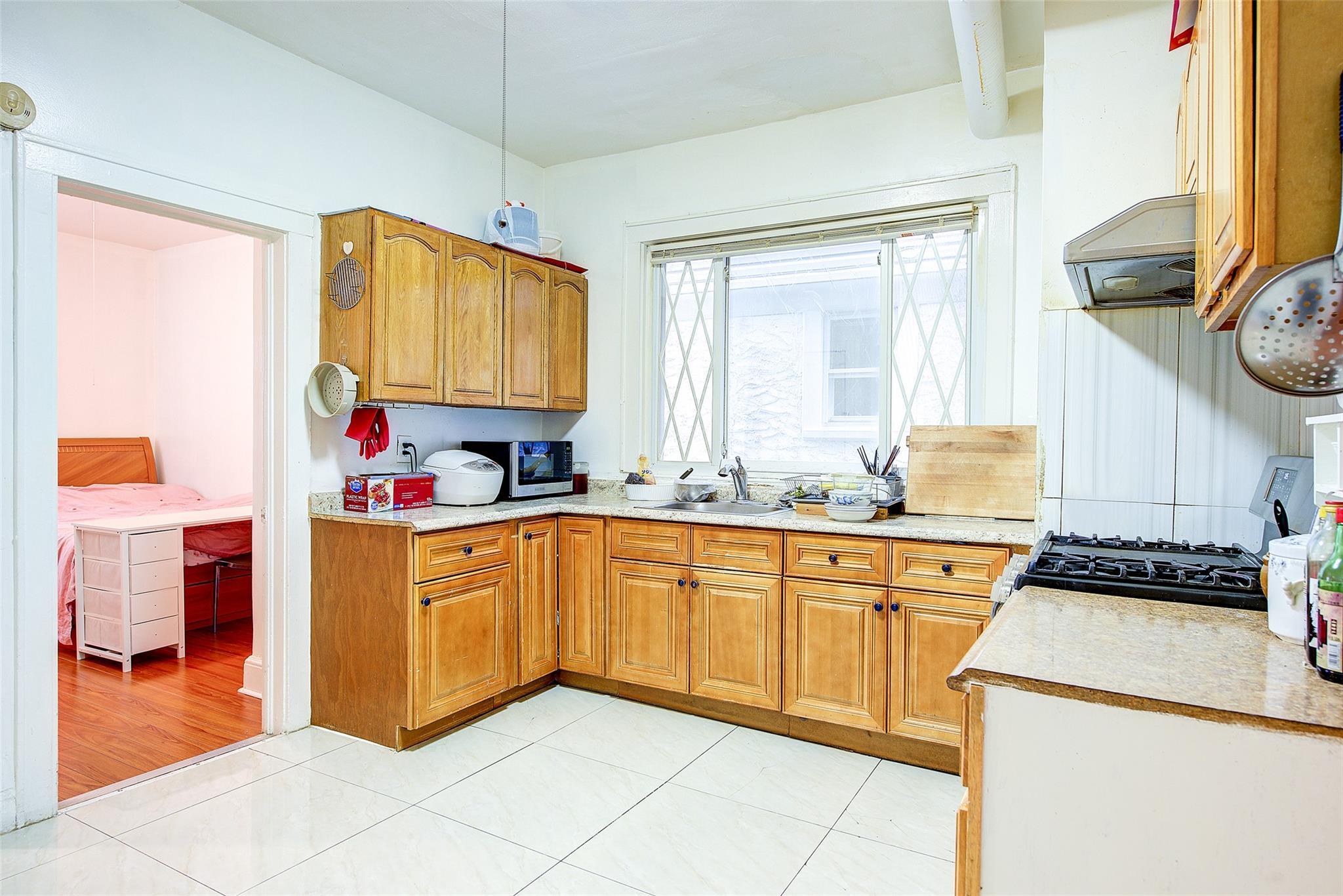 Single Family 6th  Queens, NY 11356, MLS-851186-25