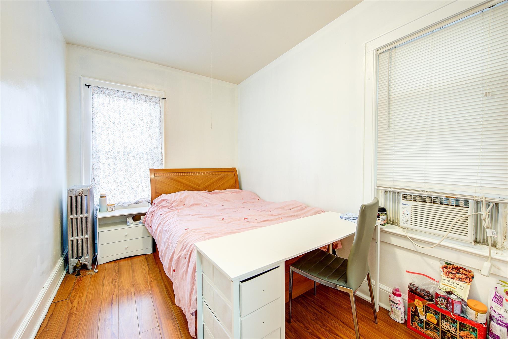 Single Family 6th  Queens, NY 11356, MLS-851186-30