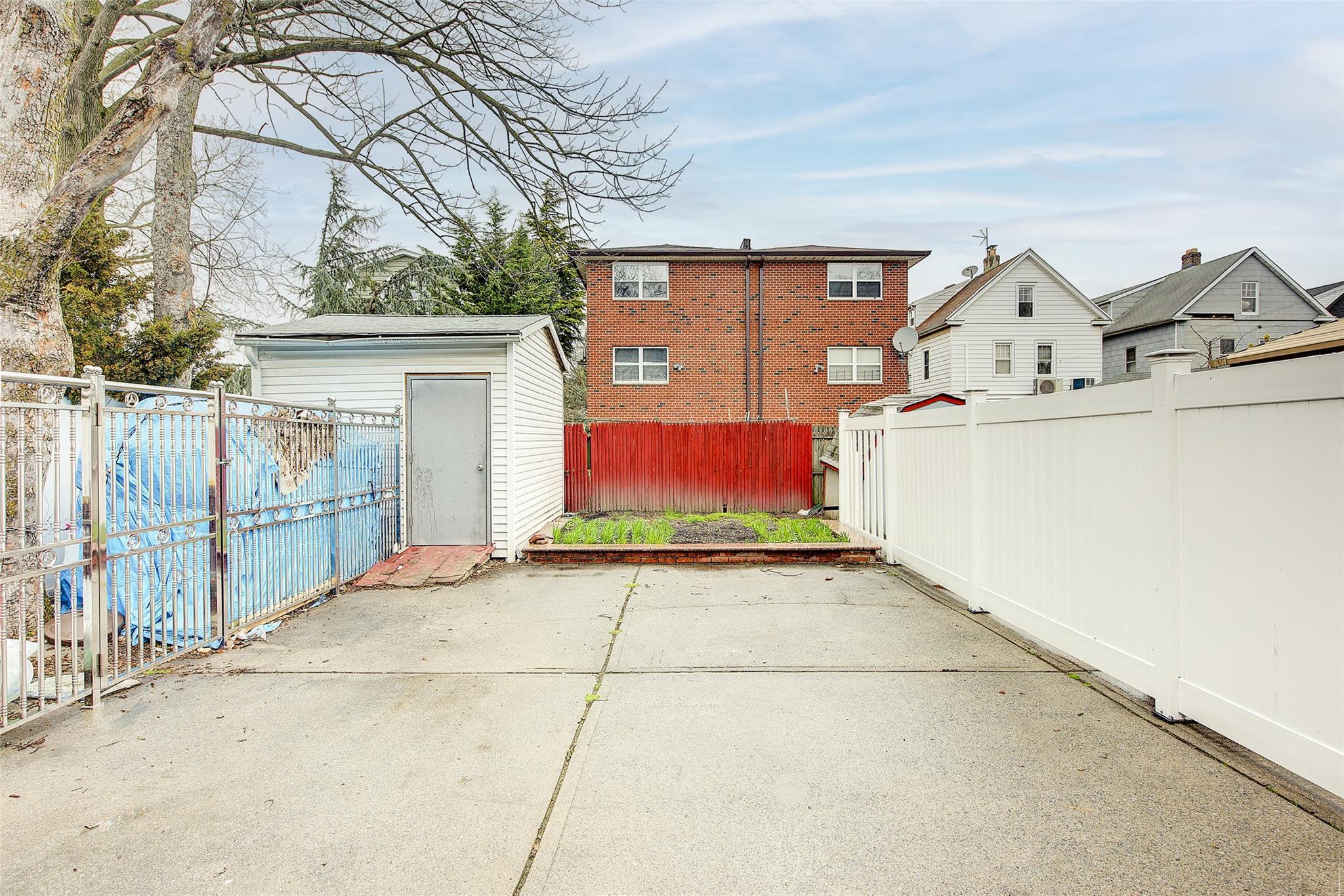 Single Family 6th  Queens, NY 11356, MLS-851186-35