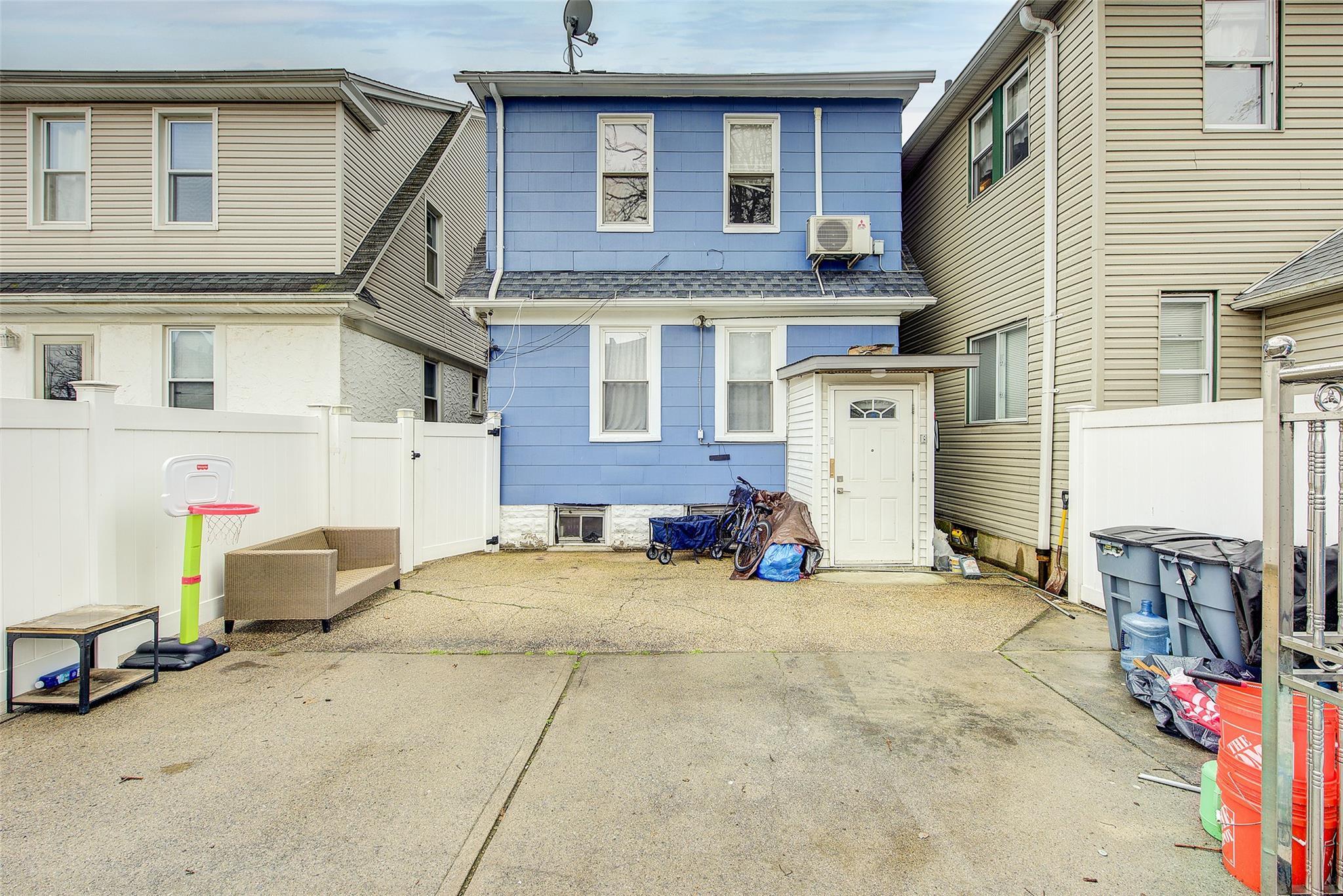 Single Family 6th  Queens, NY 11356, MLS-851186-36