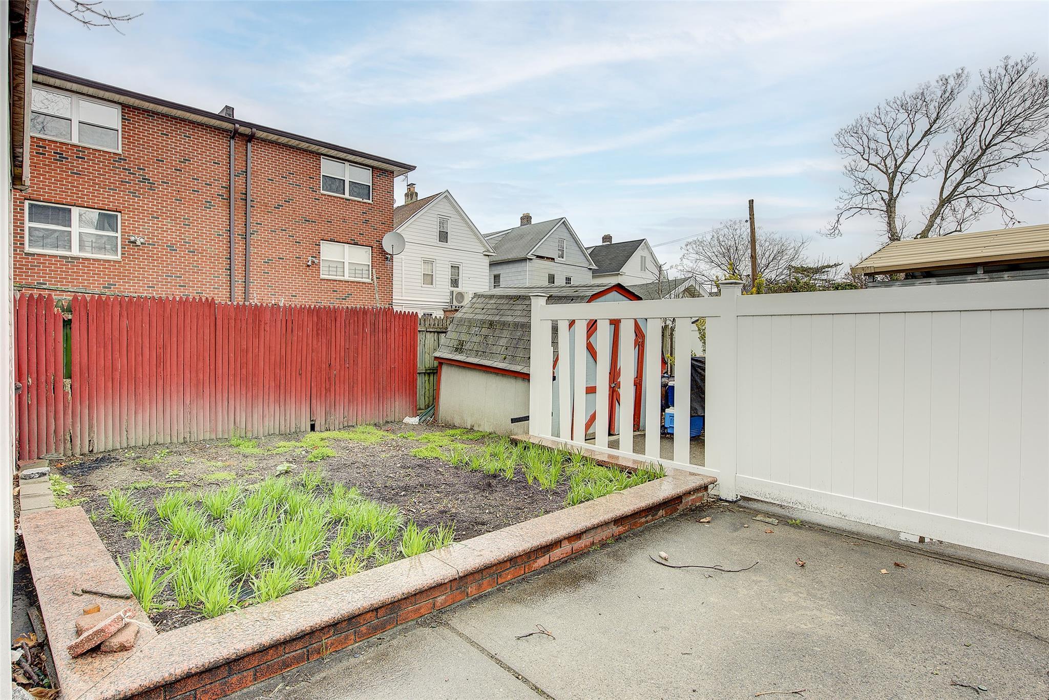 Single Family 6th  Queens, NY 11356, MLS-851186-38