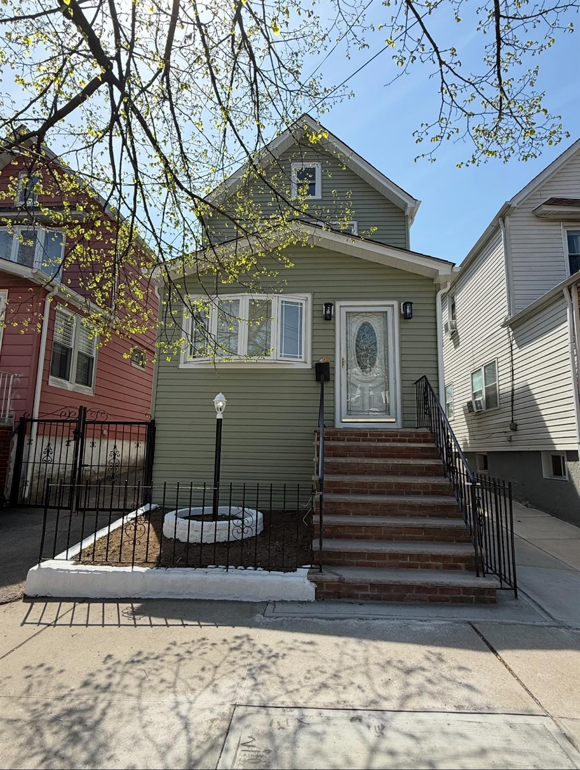 Single Family 146th  Queens, NY 11435, MLS-851212-26
