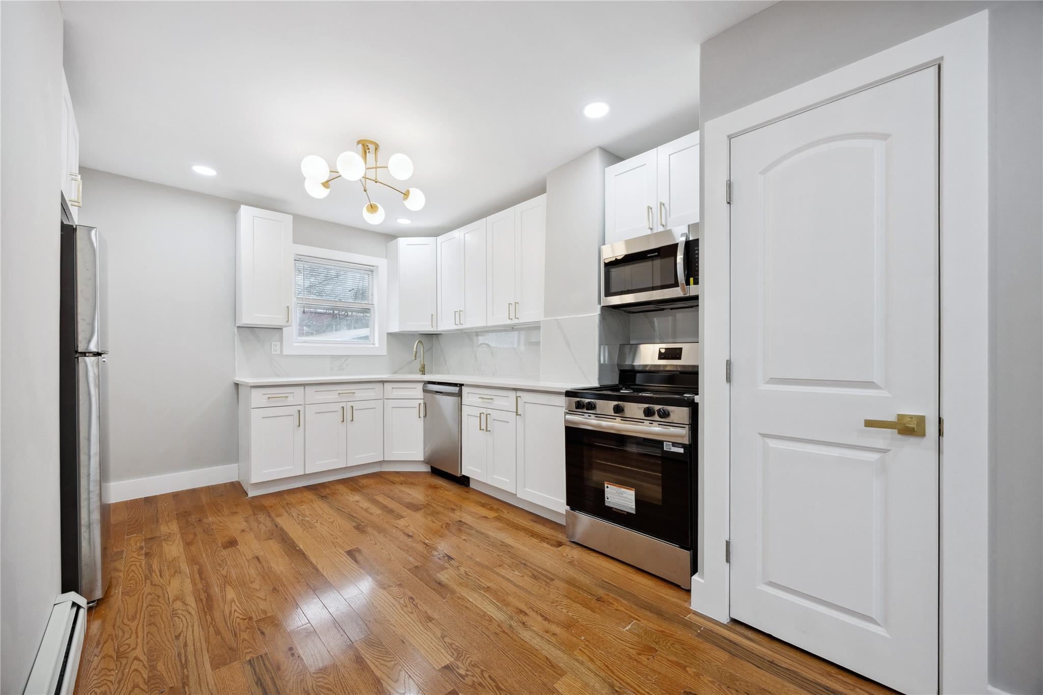 Single Family 146th  Queens, NY 11435, MLS-851212-6