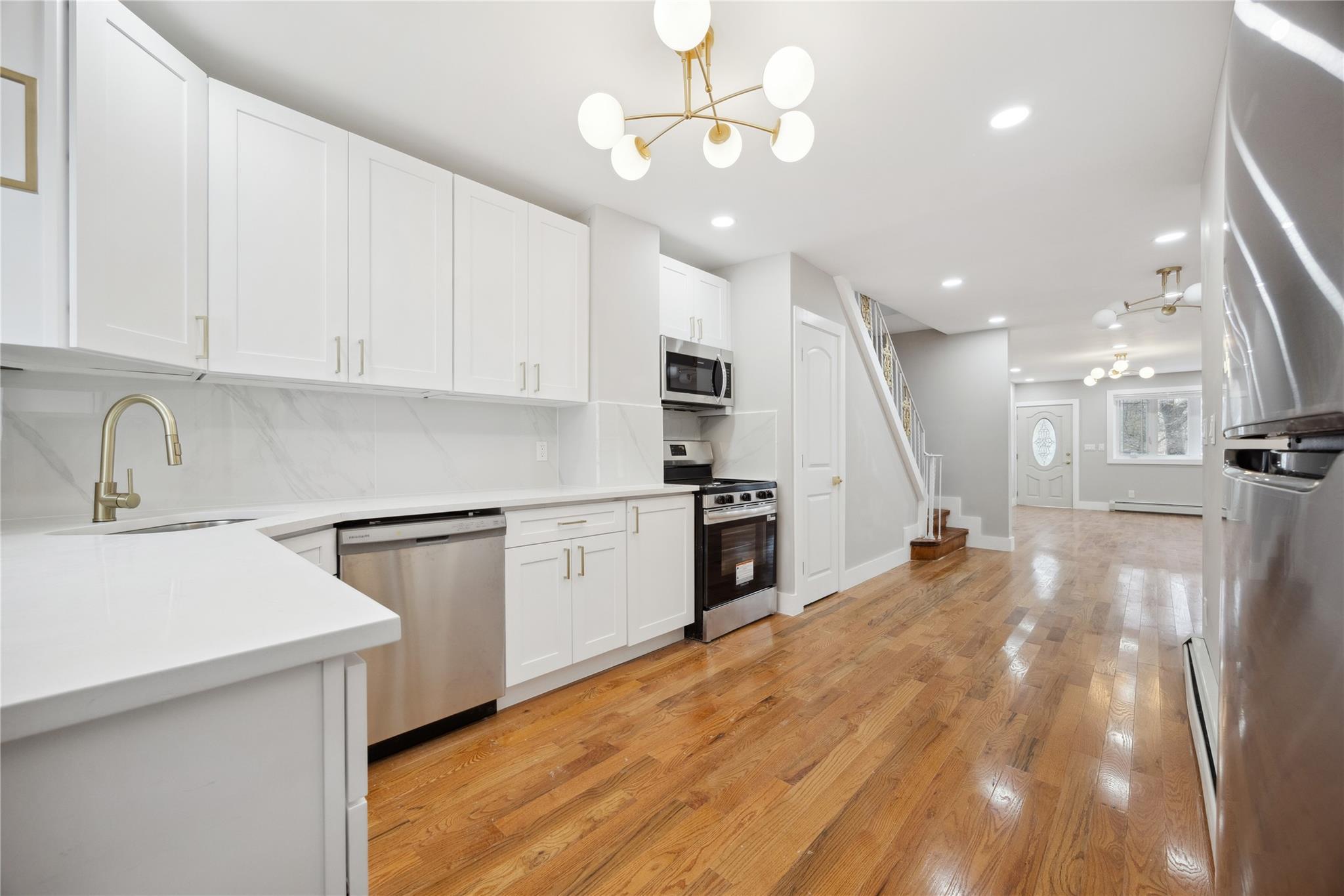 Single Family 146th  Queens, NY 11435, MLS-851212-7