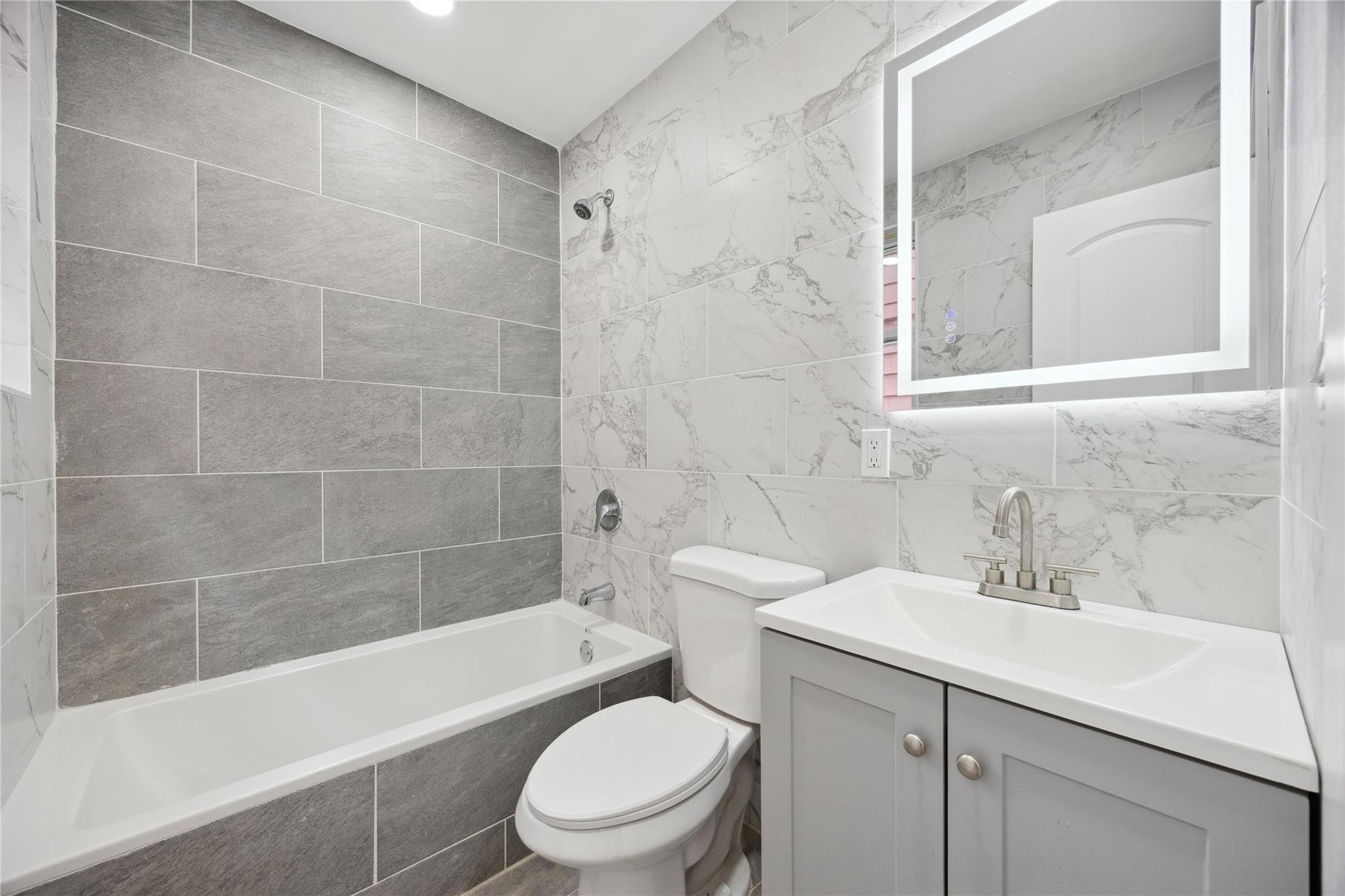 Single Family 146th  Queens, NY 11435, MLS-851212-8