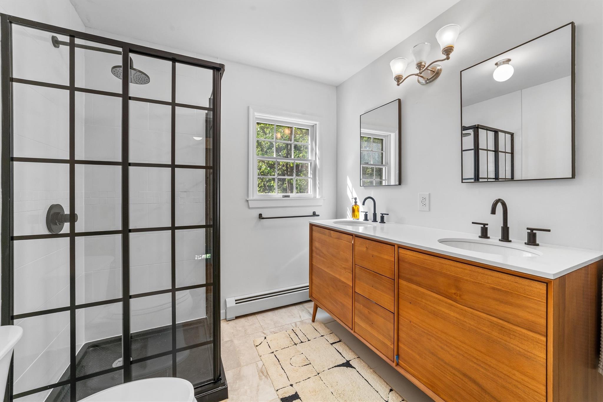 Single Family Grand  Westchester County, NY 10520, MLS-851234-18
