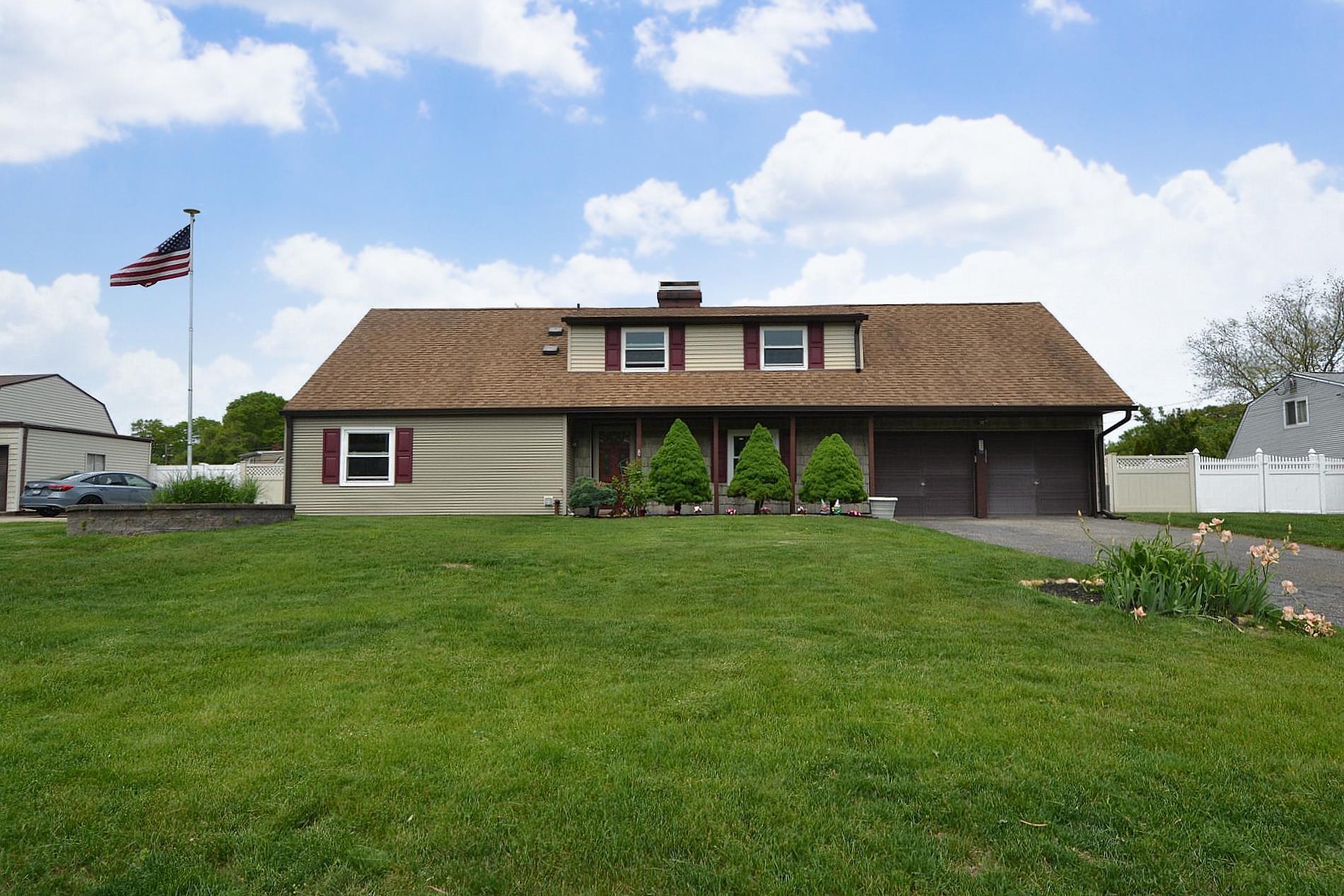 Single Family Honeysuckle  Suffolk County, NY 11742, MLS-851237-2