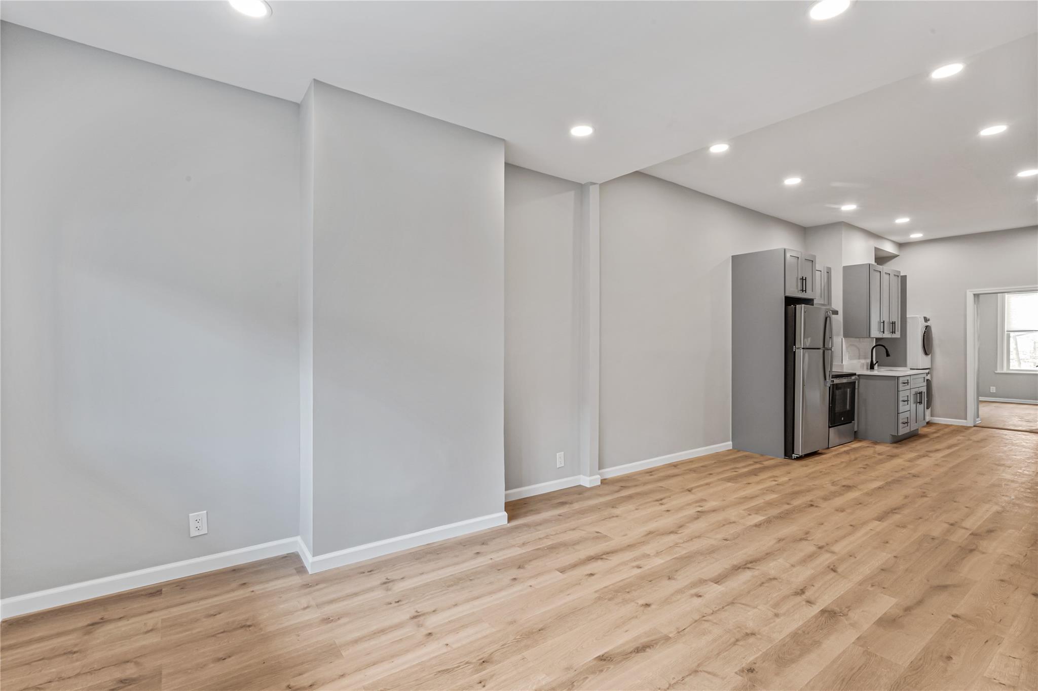 Apartment 43  Queens, NY 11103, MLS-851274-3