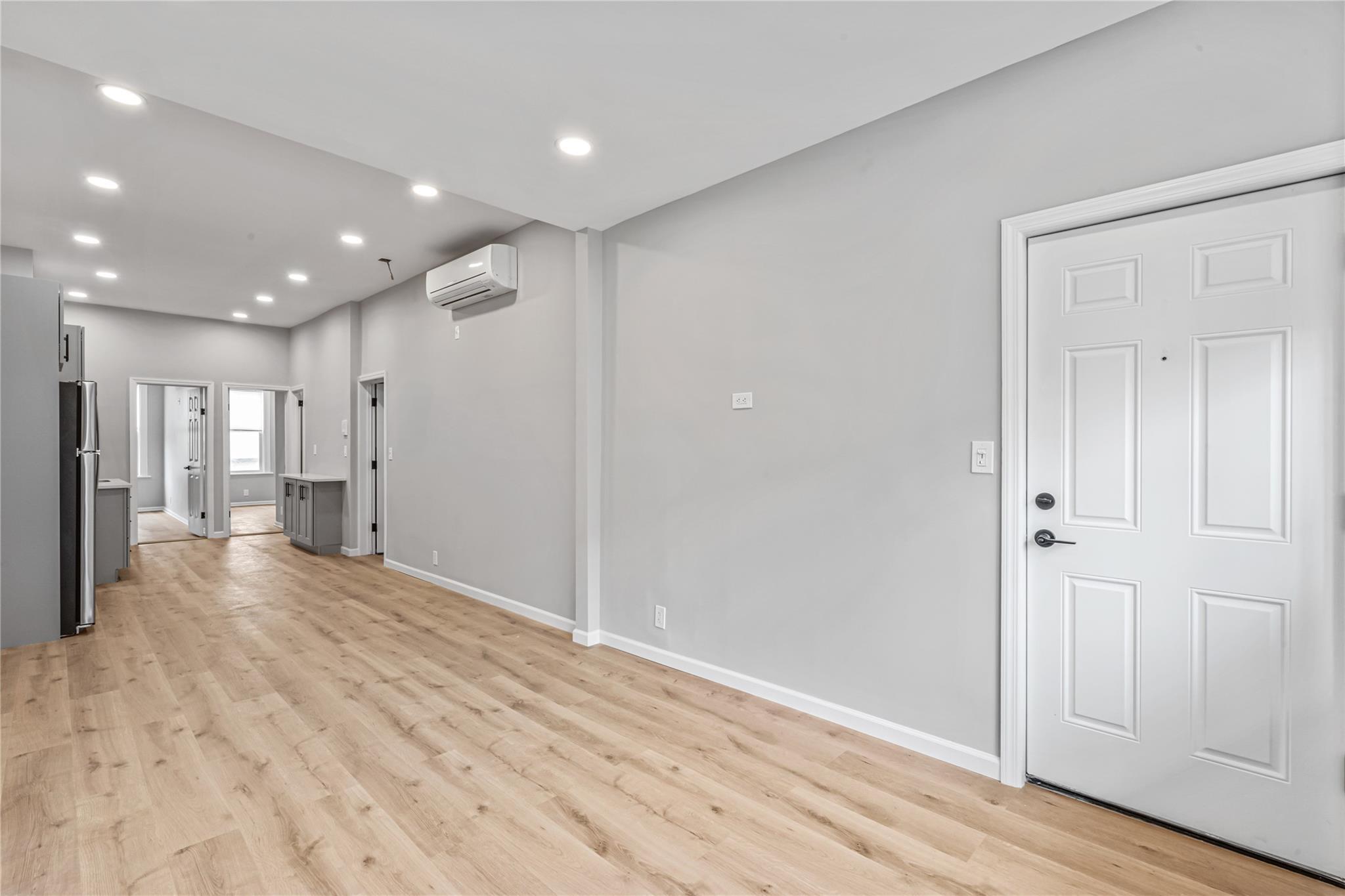 Apartment 43  Queens, NY 11103, MLS-851274-4