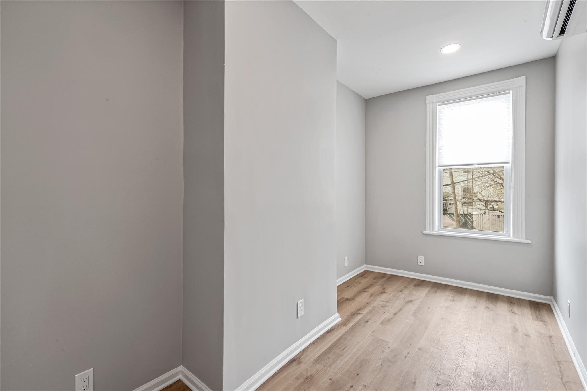 Apartment 43  Queens, NY 11103, MLS-851274-9