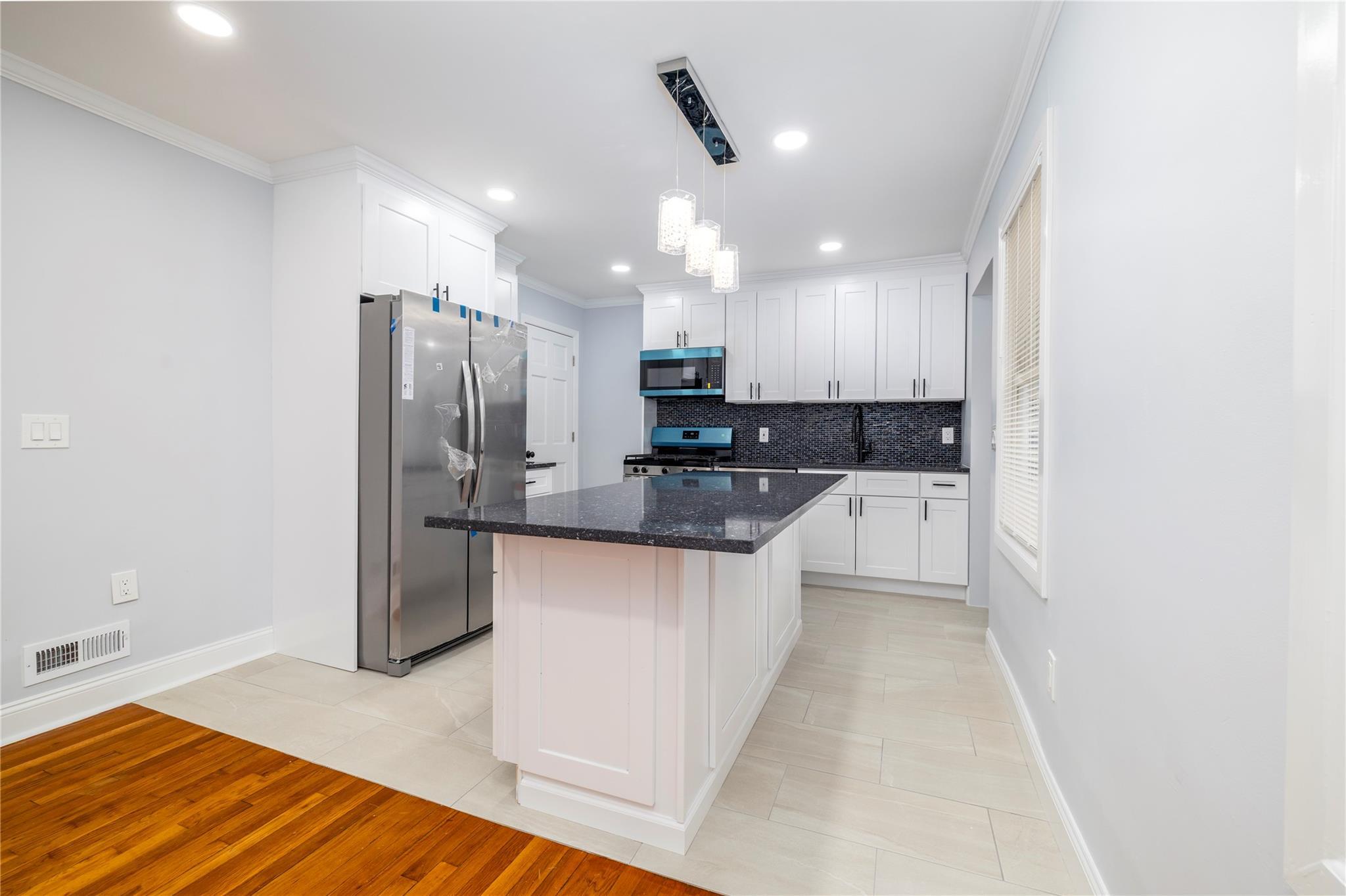 Single Family Nassau  Nassau County, NY 11003, MLS-851276-11
