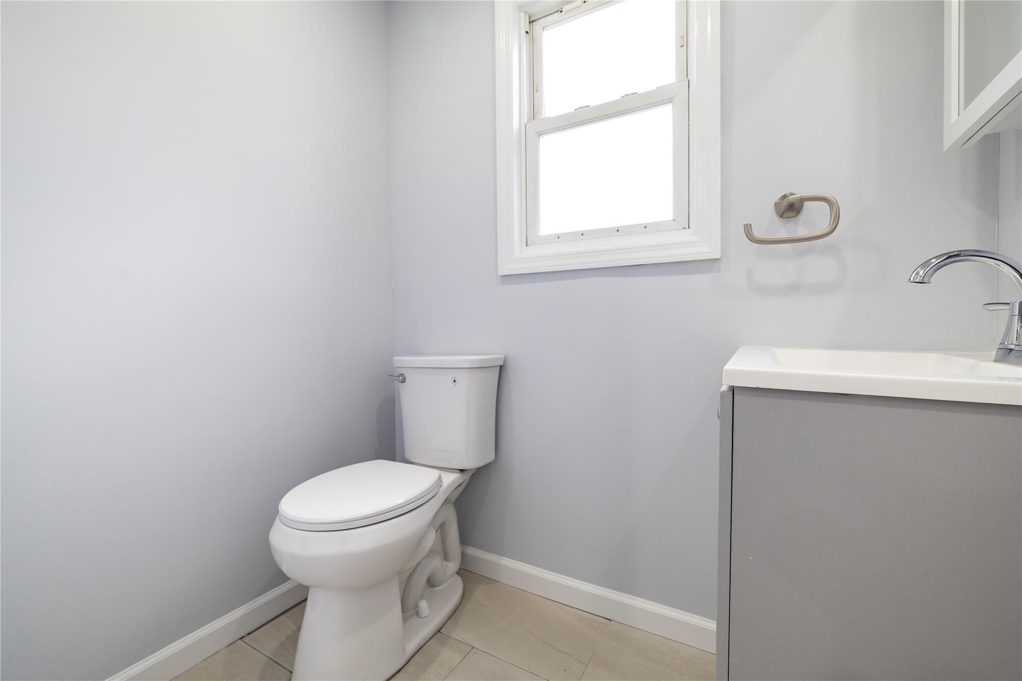 Single Family Nassau  Nassau County, NY 11003, MLS-851276-14
