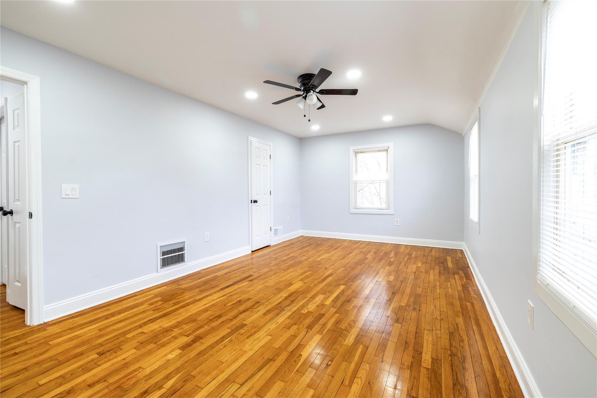 Single Family Nassau  Nassau County, NY 11003, MLS-851276-16