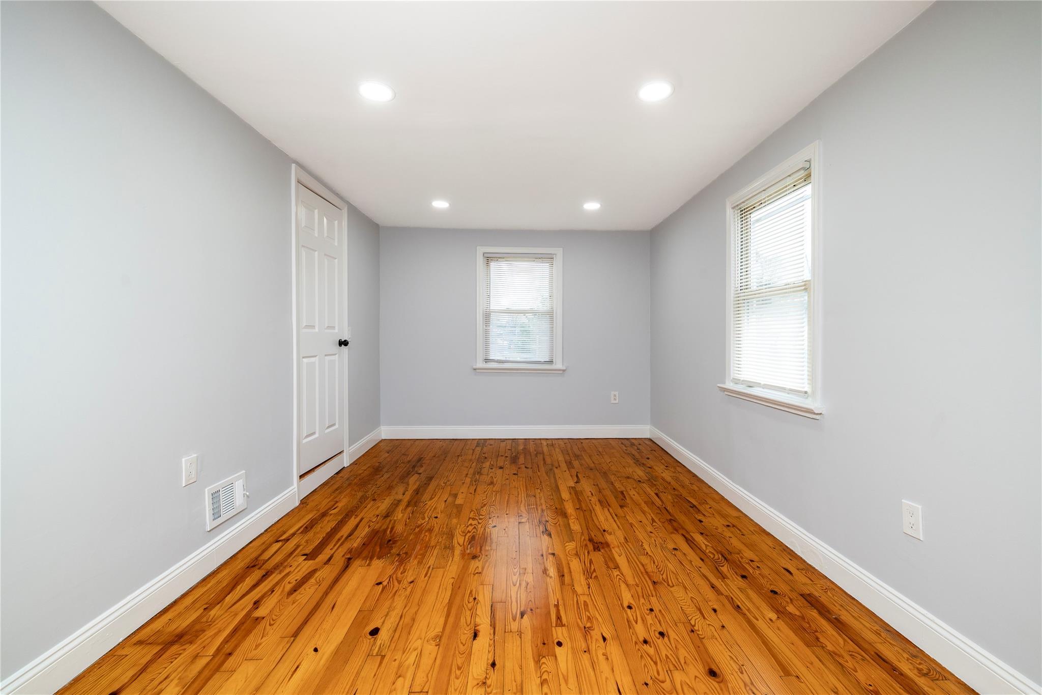 Single Family Nassau  Nassau County, NY 11003, MLS-851276-20