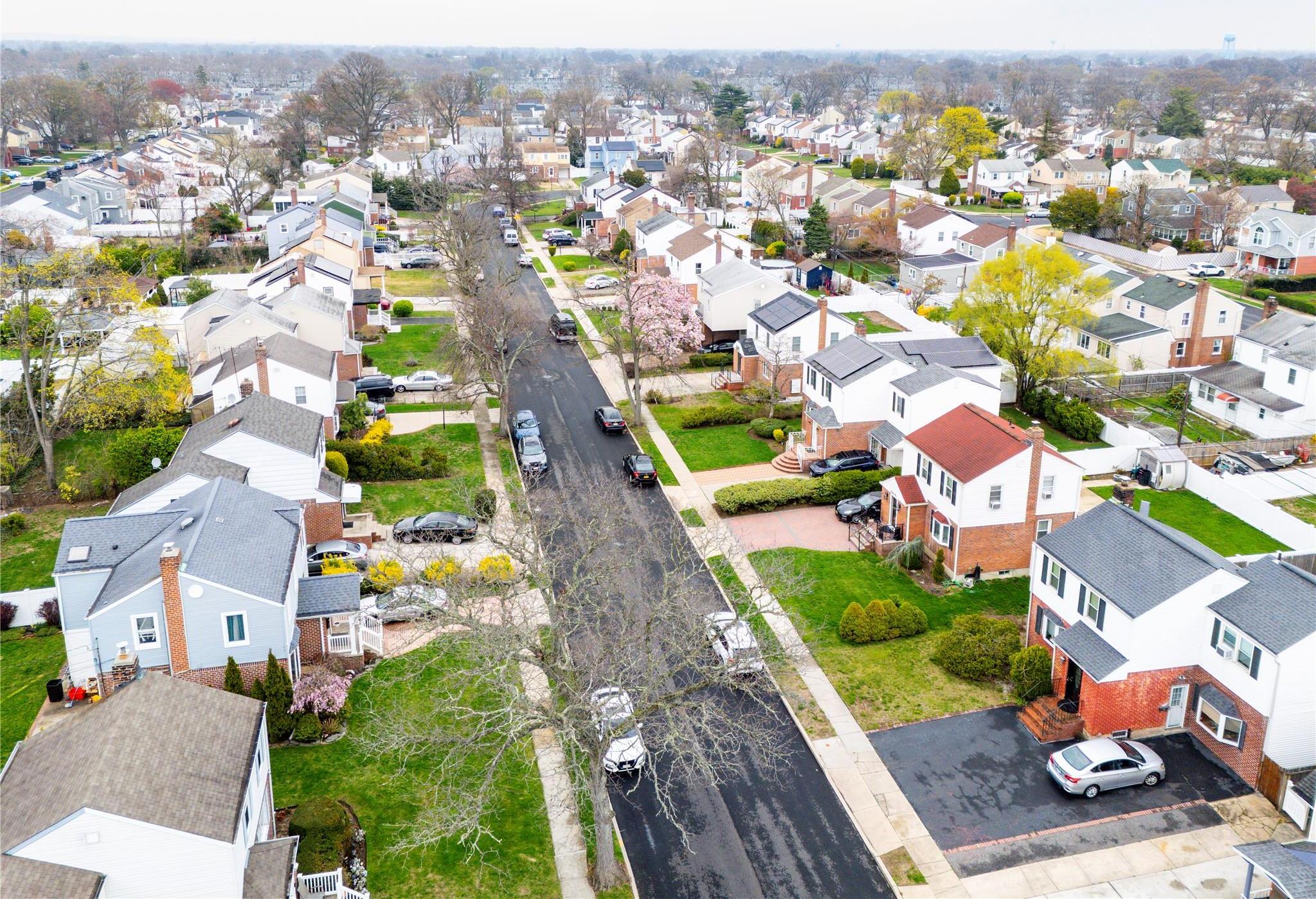 Single Family Nassau  Nassau County, NY 11003, MLS-851276-28