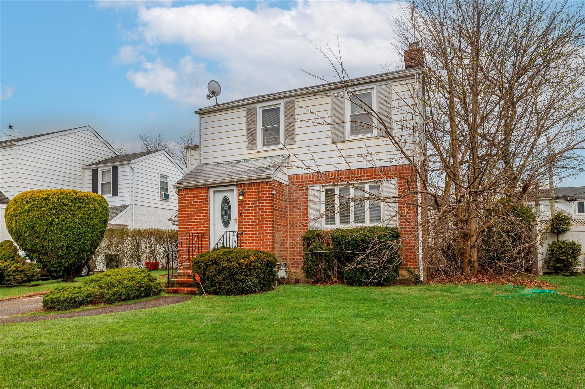 Single Family Nassau  Nassau County, NY 11003, MLS-851276-3