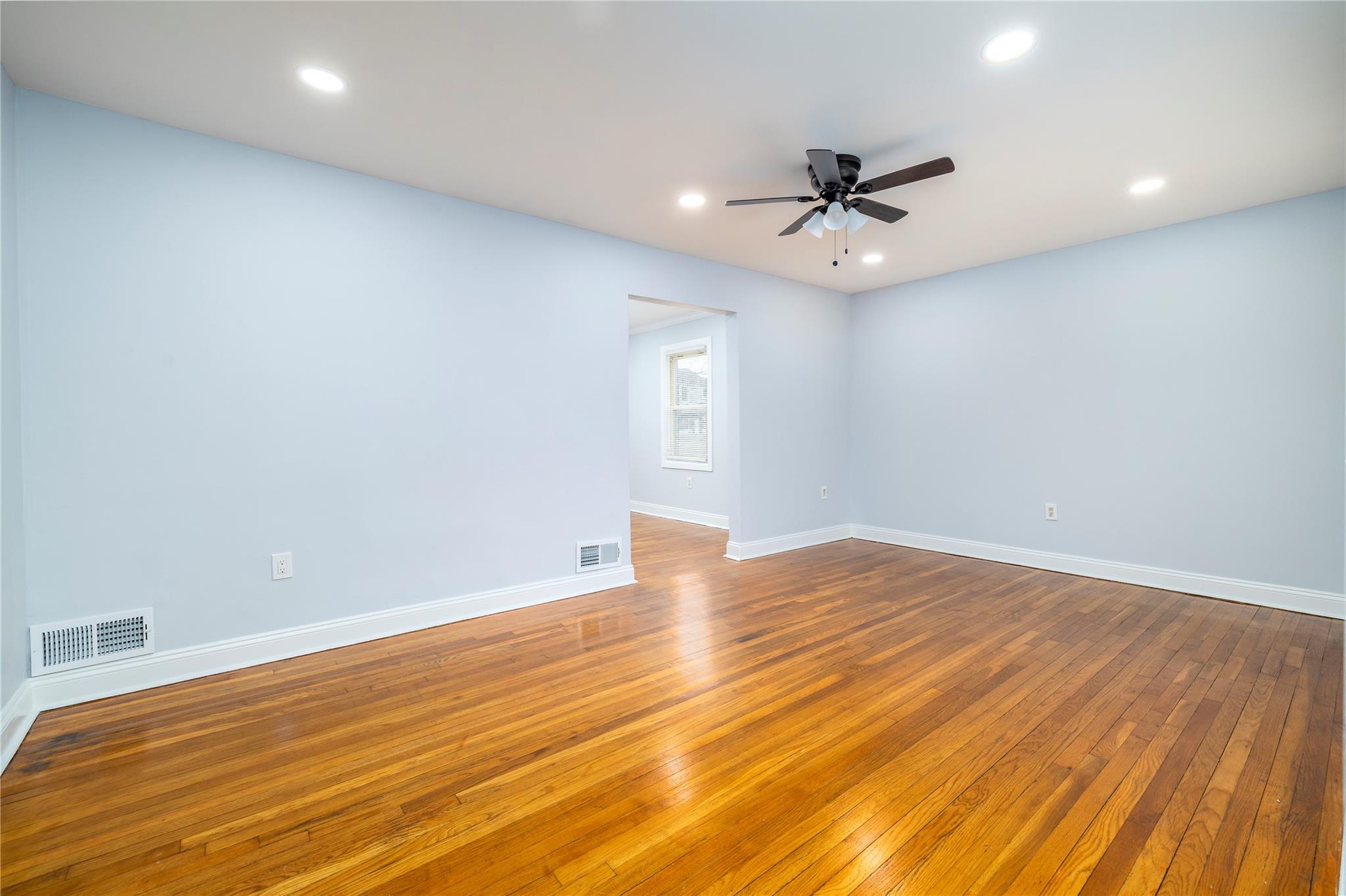 Single Family Nassau  Nassau County, NY 11003, MLS-851276-7
