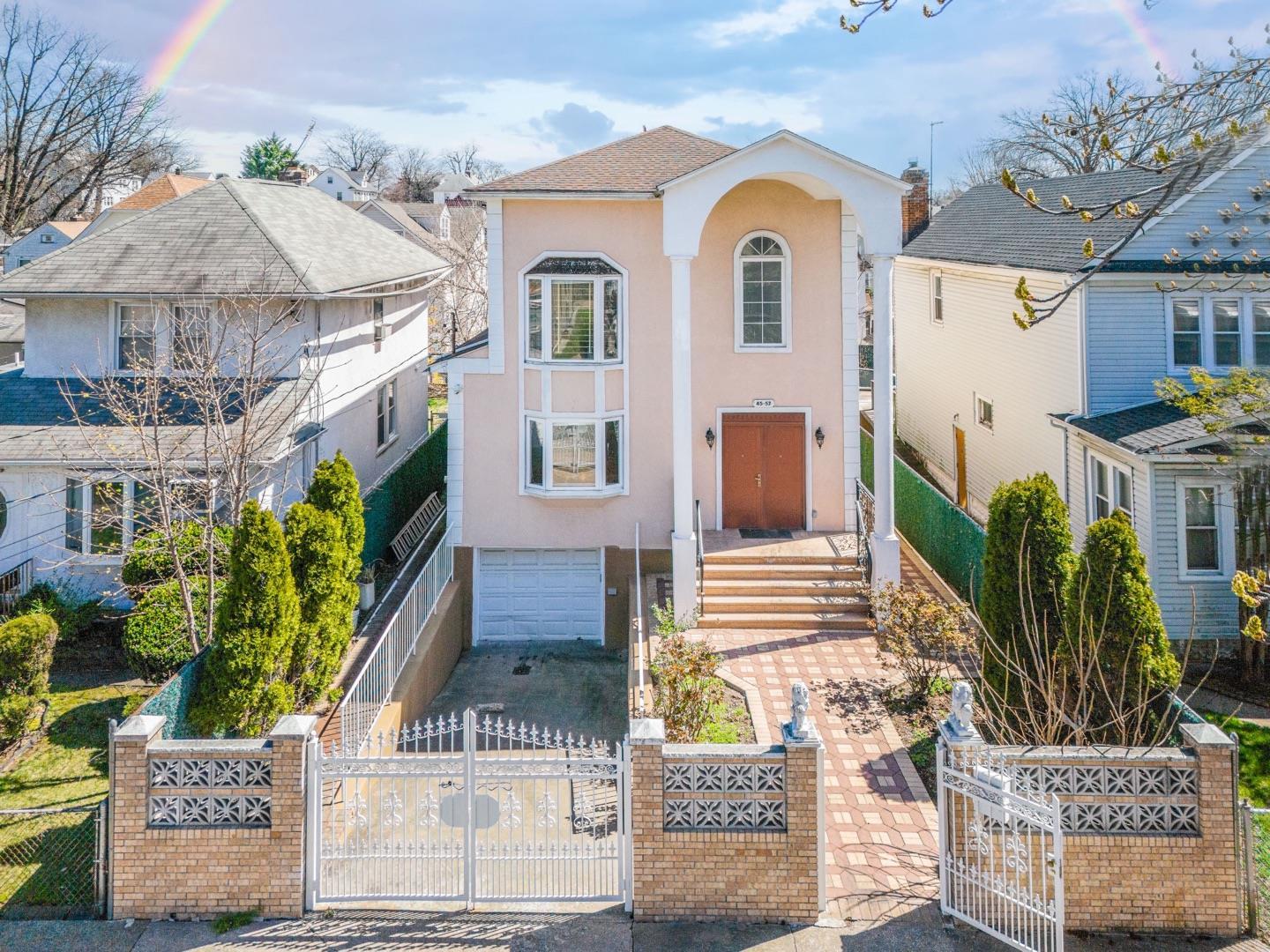 Single Family in New York - 157  Queens, NY 11355