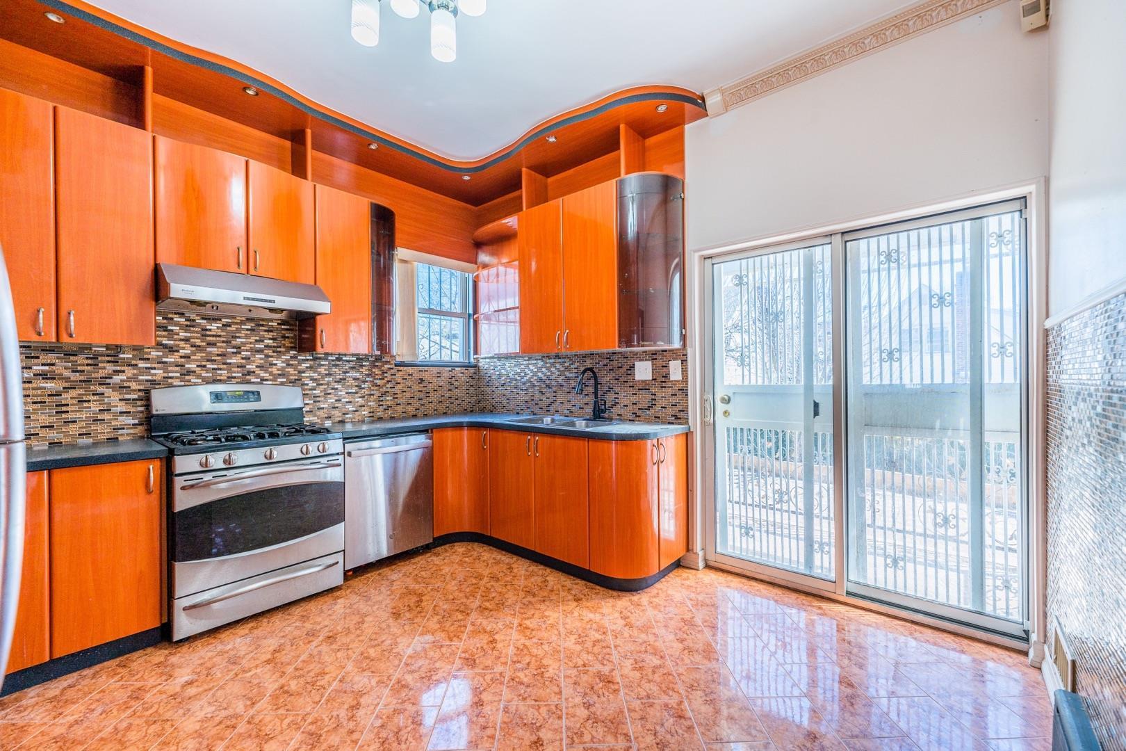 Single Family 157  Queens, NY 11355, MLS-851282-10