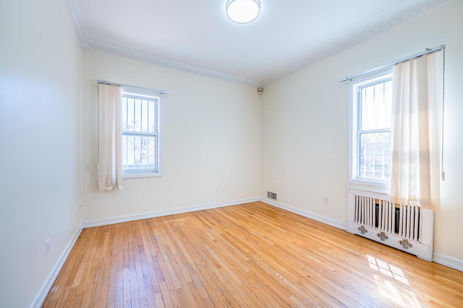 Single Family 157  Queens, NY 11355, MLS-851282-8