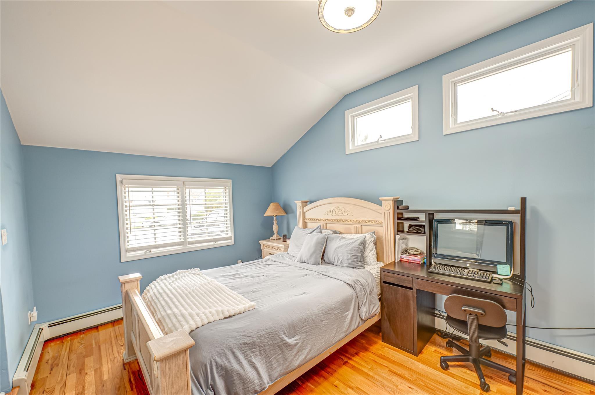 Single Family Philadelphia  Nassau County, NY 11762, MLS-851283-10