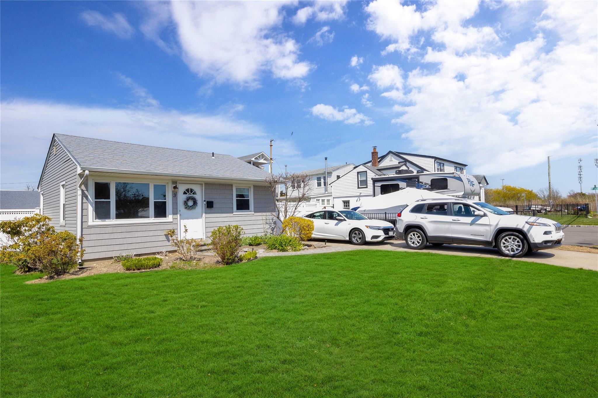 Single Family Kent  Suffolk County, NY 11701, MLS-851284-17