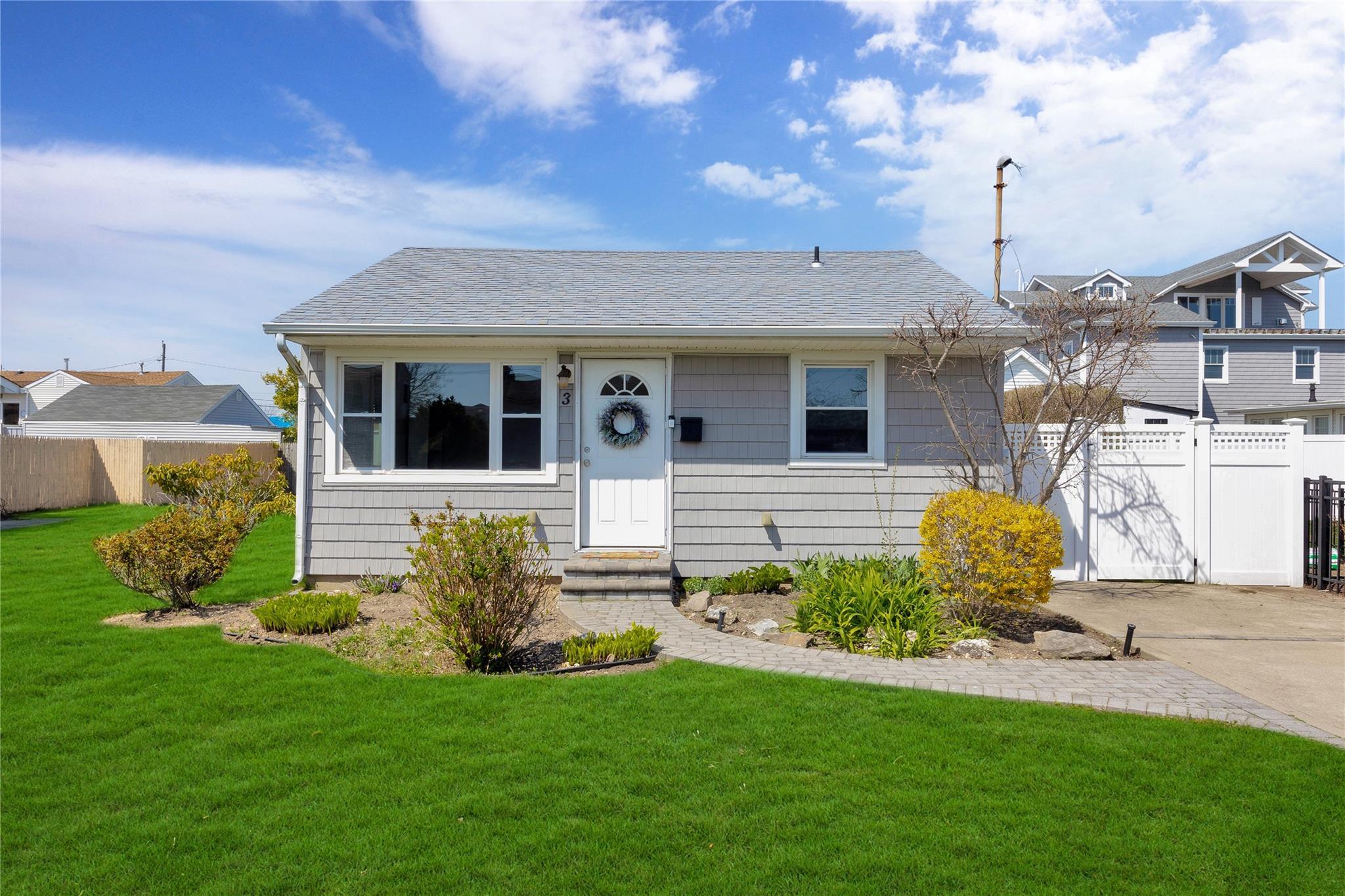 Single Family Kent  Suffolk County, NY 11701, MLS-851284-2