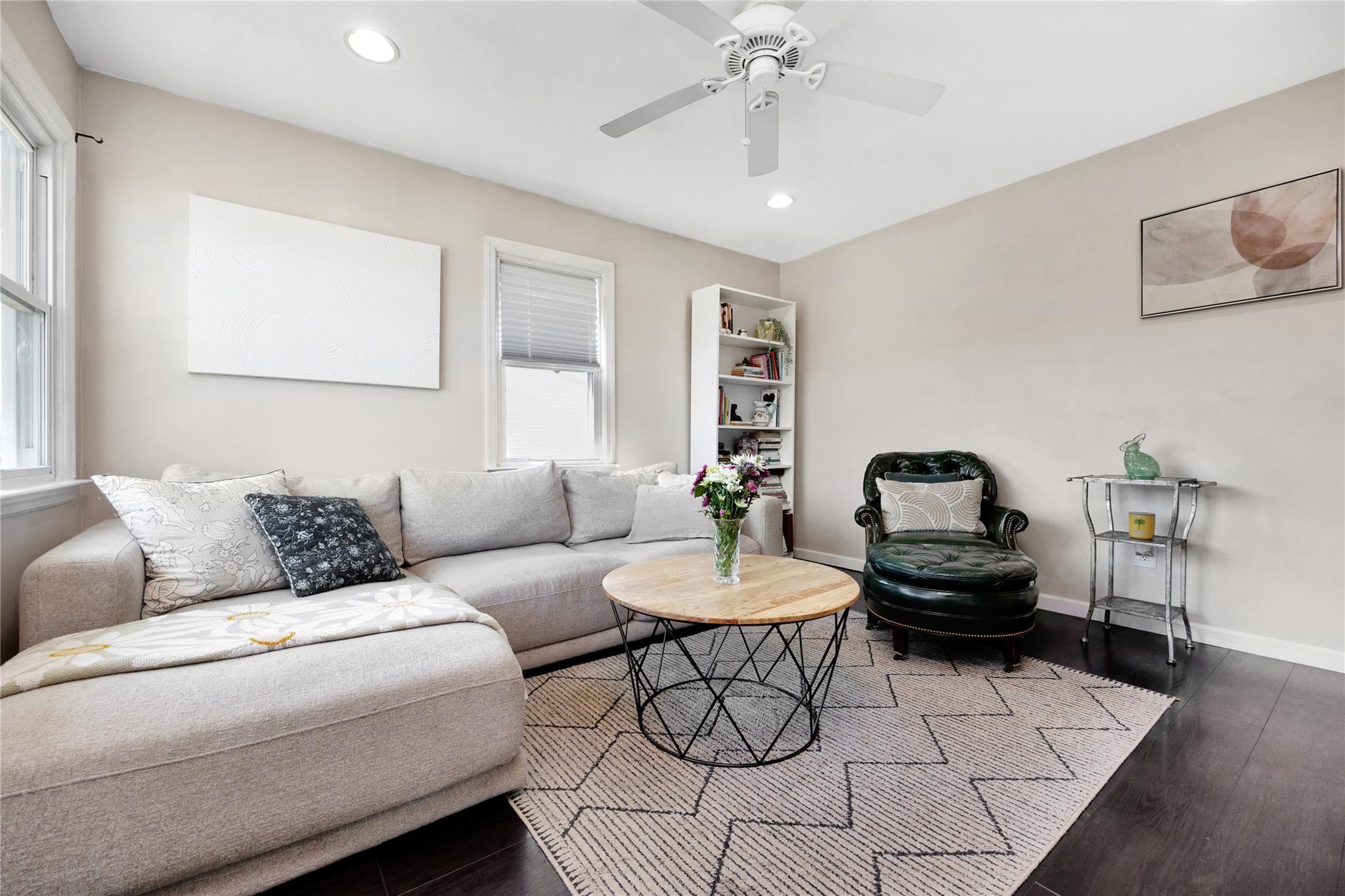 Single Family Kent  Suffolk County, NY 11701, MLS-851284-7