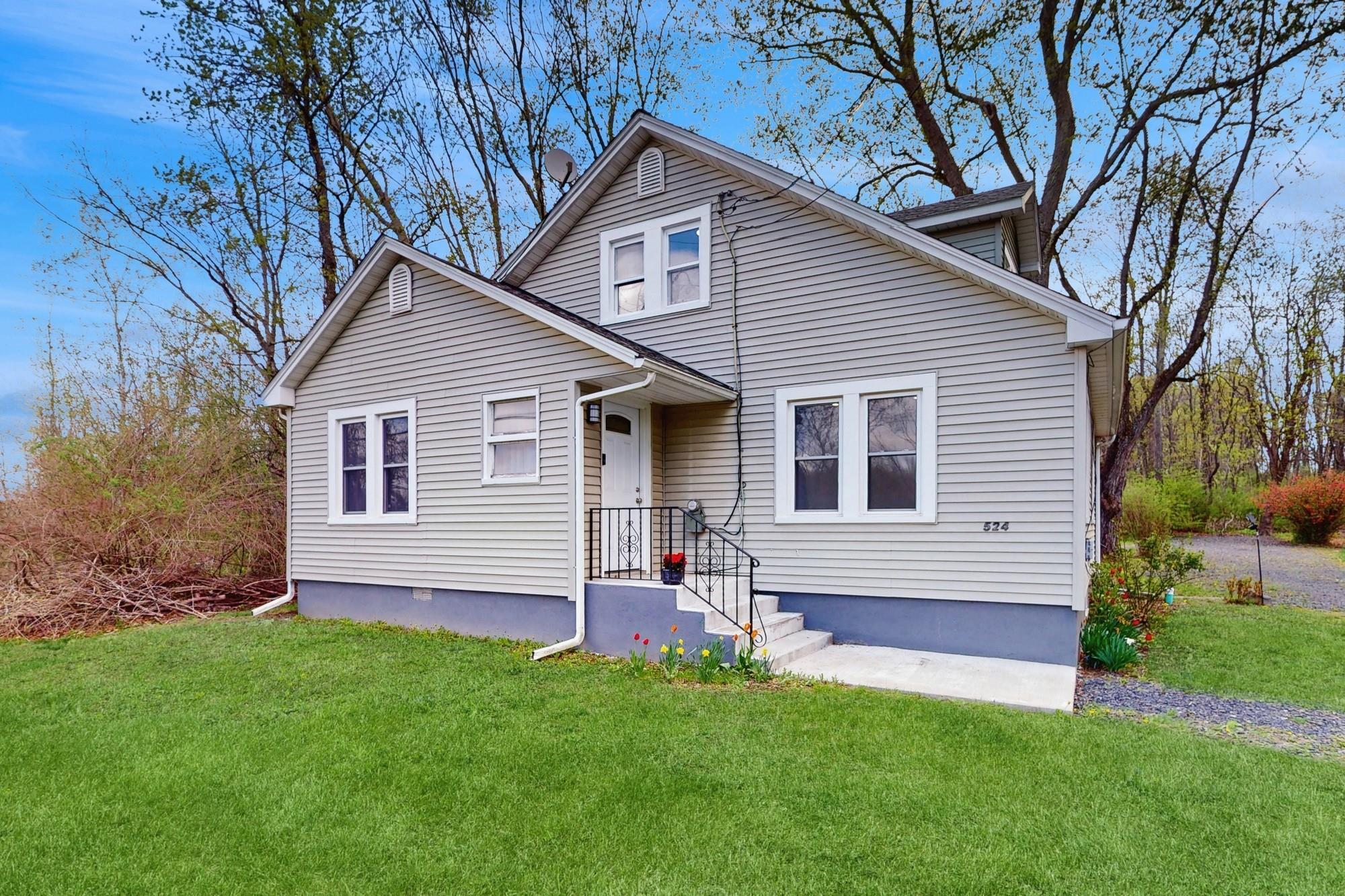 Single Family Plains  Ulster County, NY 12589, MLS-851312-2
