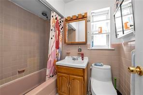 Single Family Rhinelander  Bronx, NY 10461, MLS-851327-13